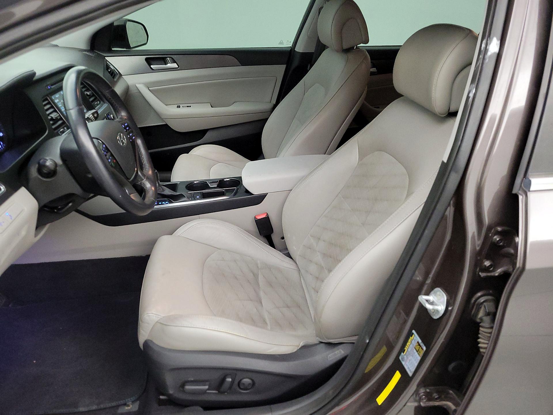 Thumbnail: 2016 Hyundai Sonata - 19