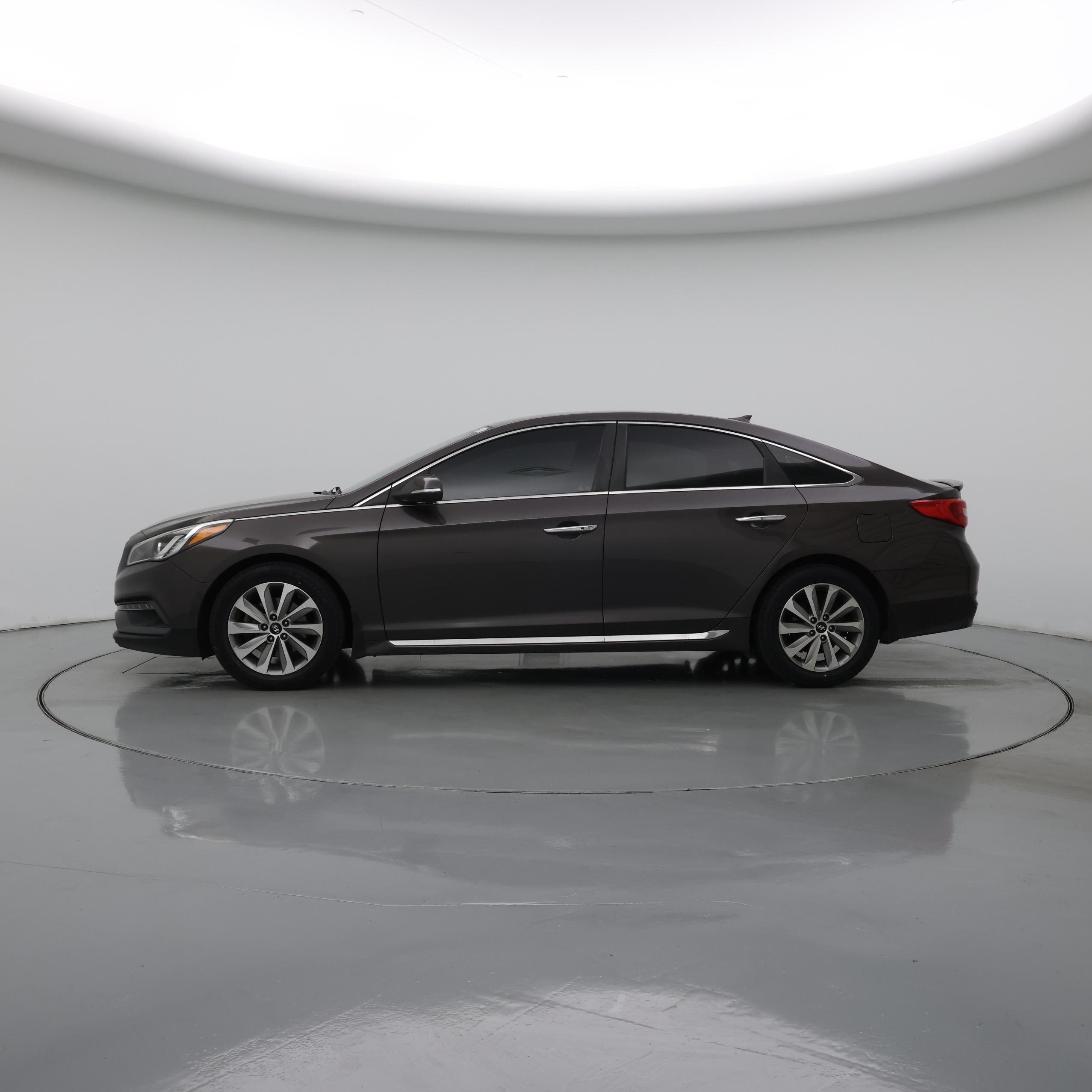 Thumbnail: 2016 Hyundai Sonata - 3