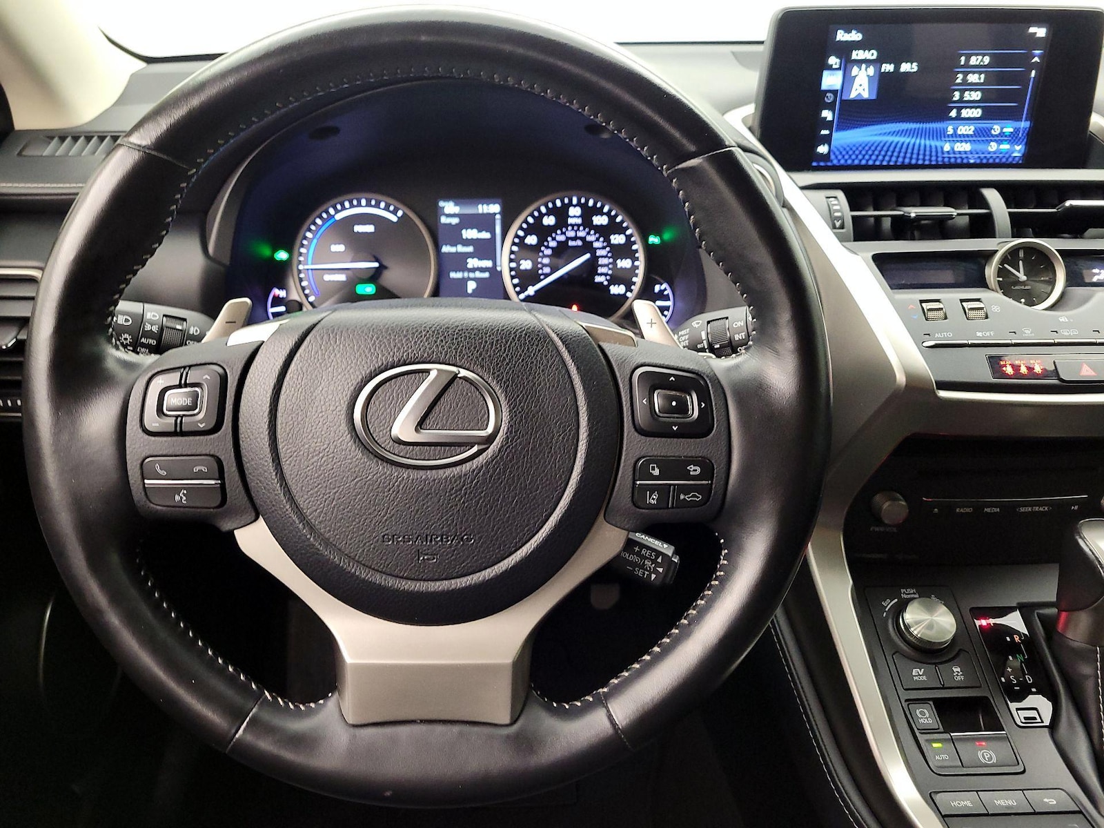 2021 Lexus NX Hybrid 300h - Photo 11