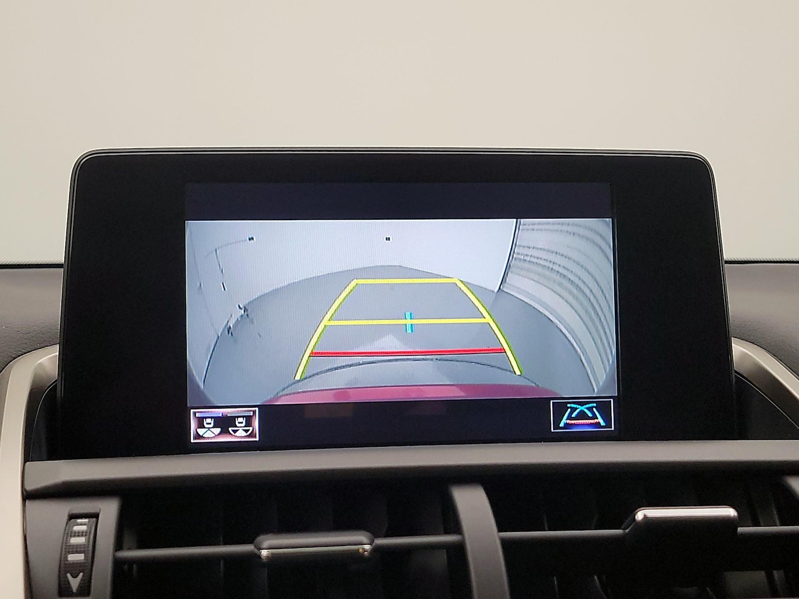 2021 Lexus NX Hybrid 300h - Photo 15