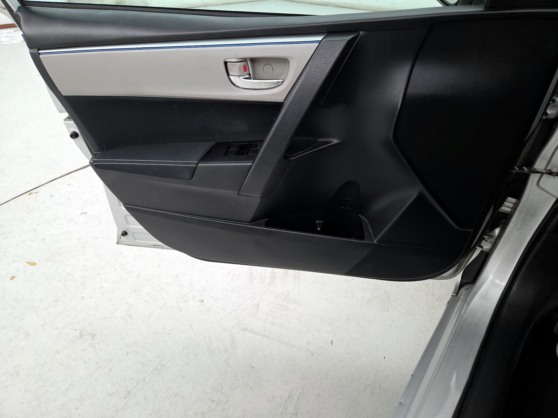 Thumbnail: 2014 Toyota Corolla - 10