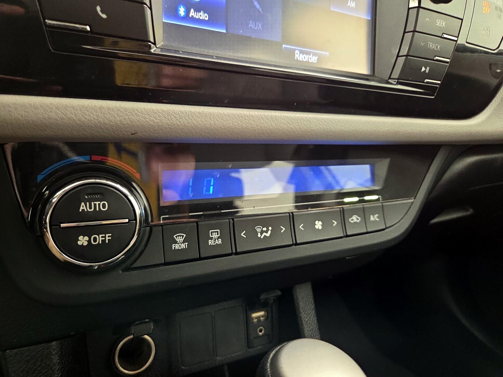 Thumbnail: 2014 Toyota Corolla - 14