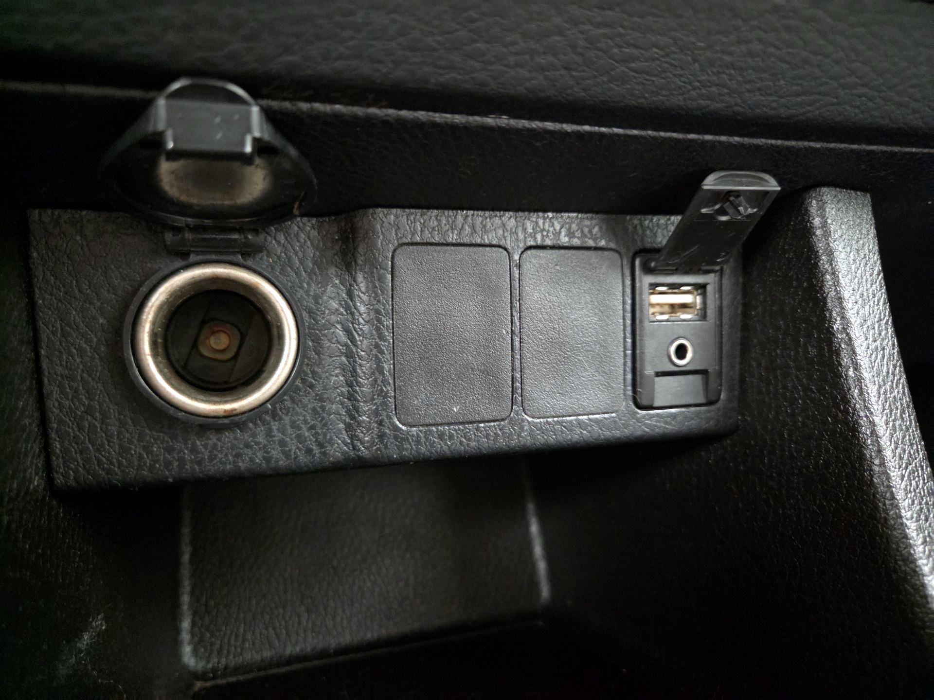 Thumbnail: 2014 Toyota Corolla - 16