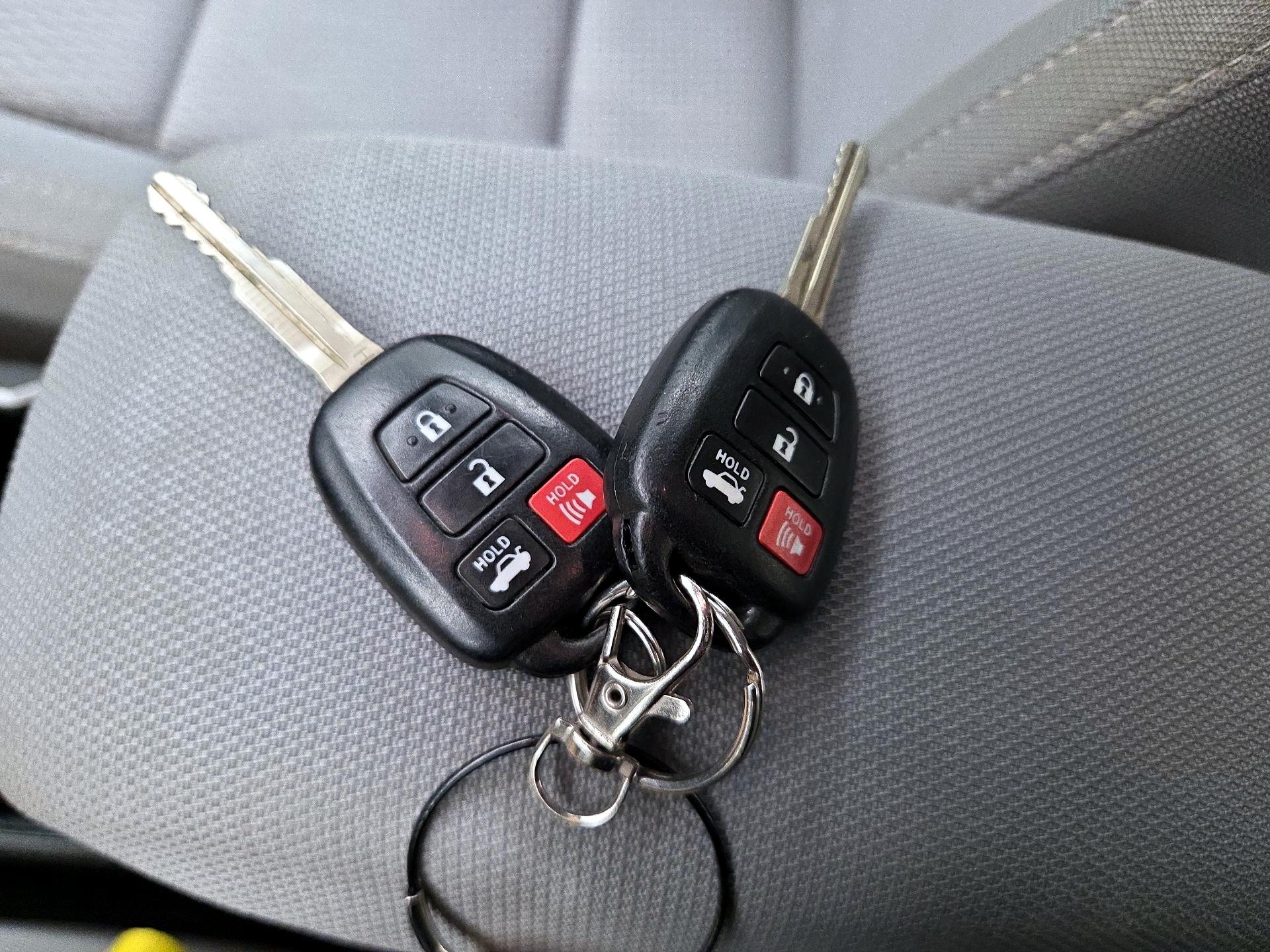 Thumbnail: 2014 Toyota Corolla - 20