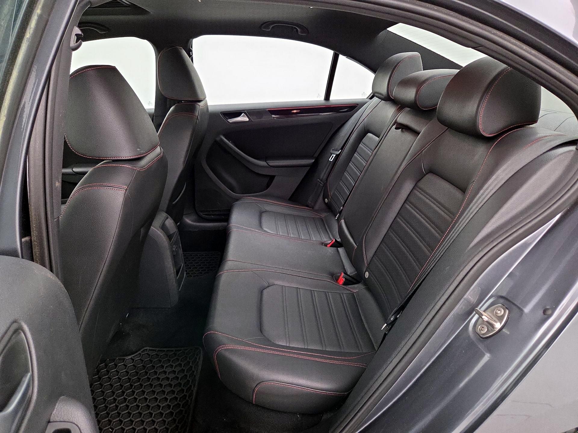 Thumbnail: 2017 Volkswagen Jetta - 19