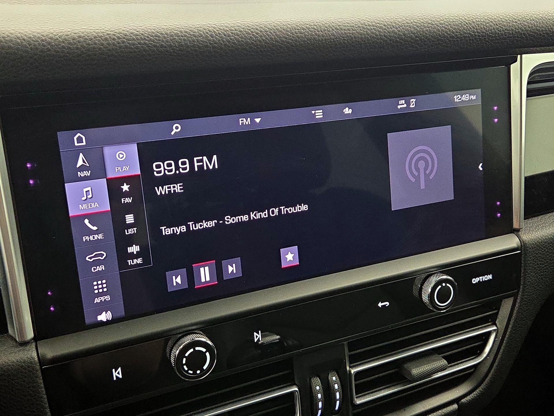 Thumbnail: 2022 Porsche Macan - 14