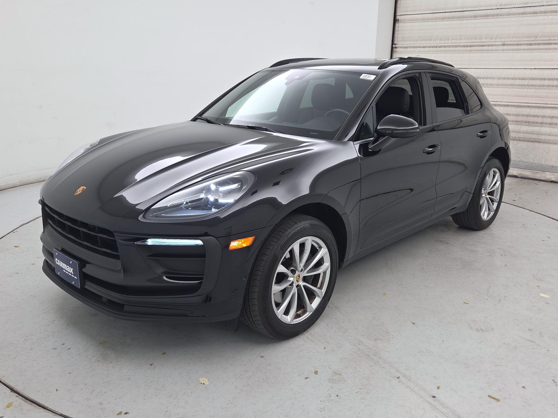 Thumbnail: 2022 Porsche Macan - 3