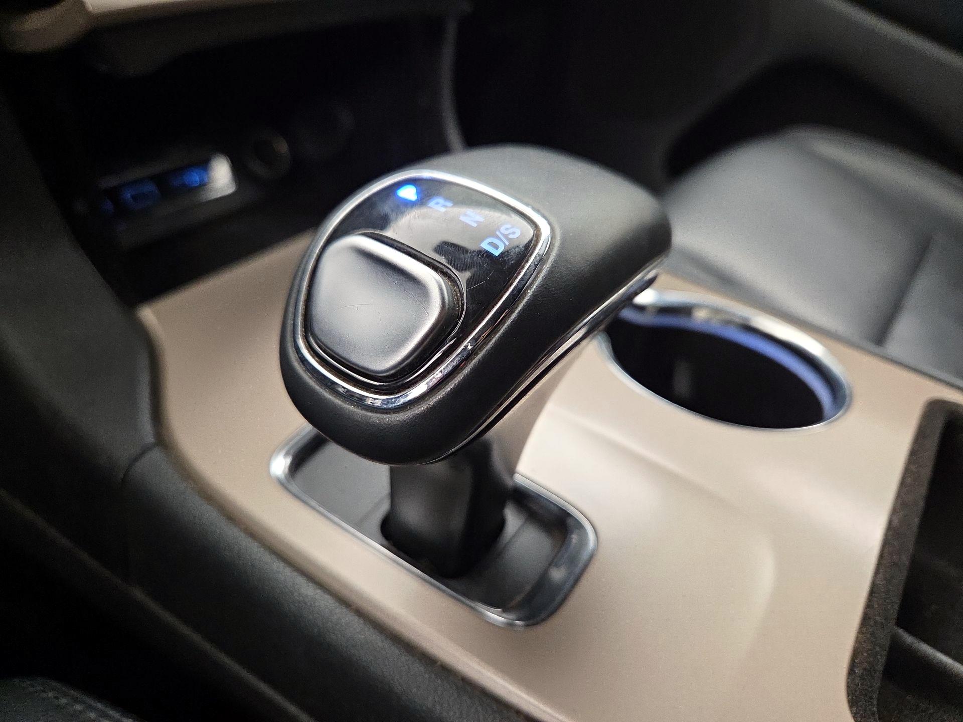 Thumbnail: 2015 Jeep Grand Cherokee - 16