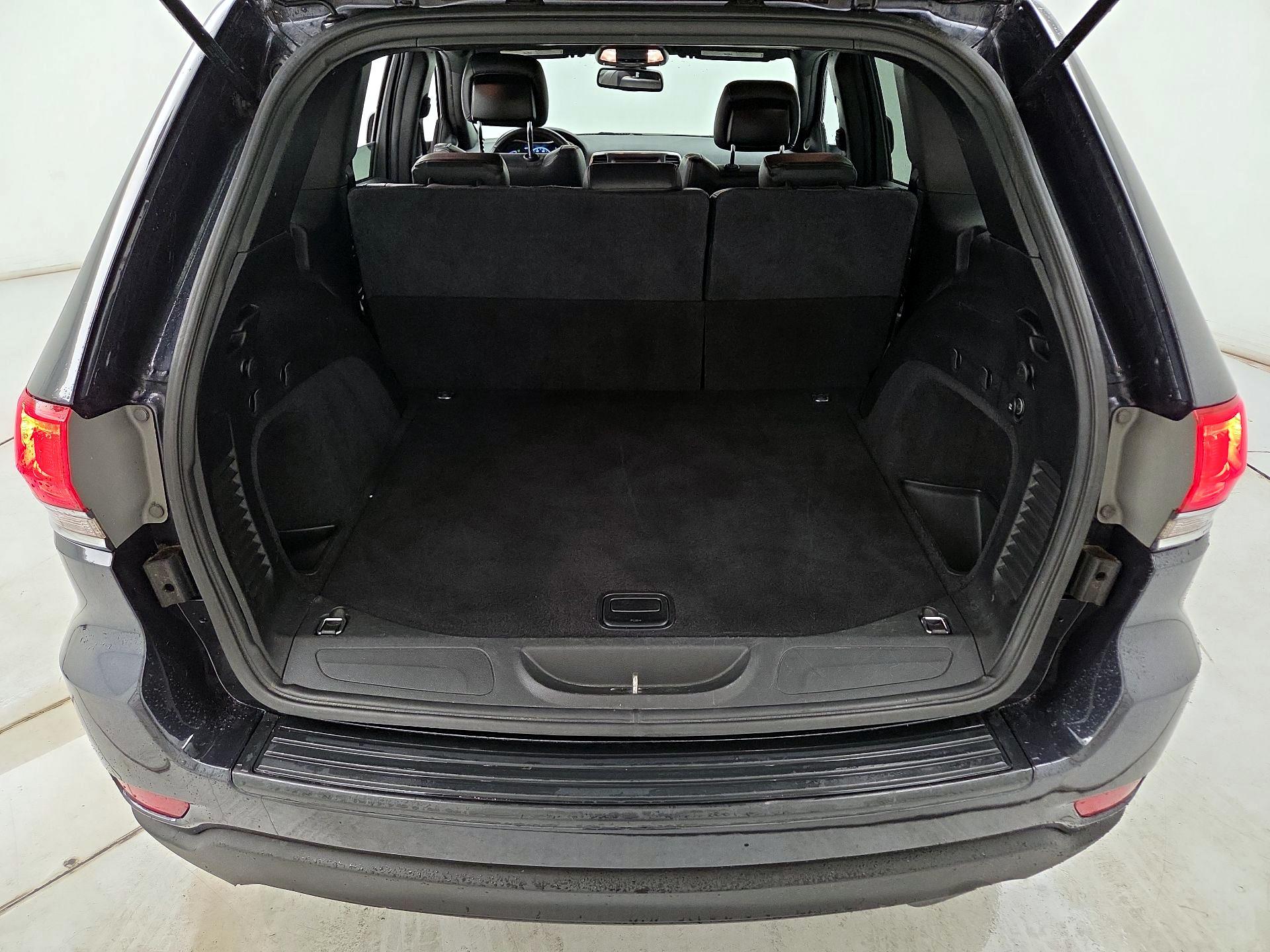 Thumbnail: 2015 Jeep Grand Cherokee - 19