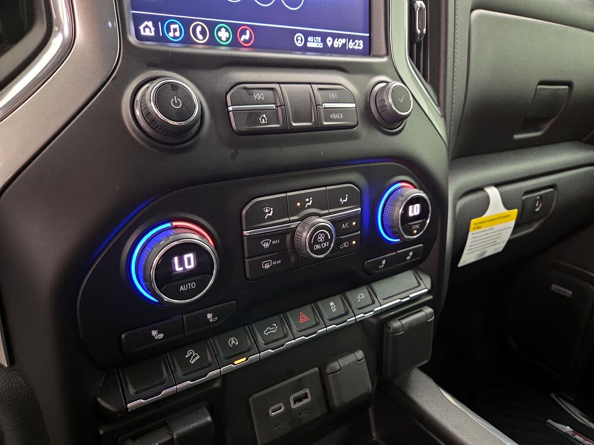 Thumbnail: 2020 Chevrolet Silverado 1500 - 16