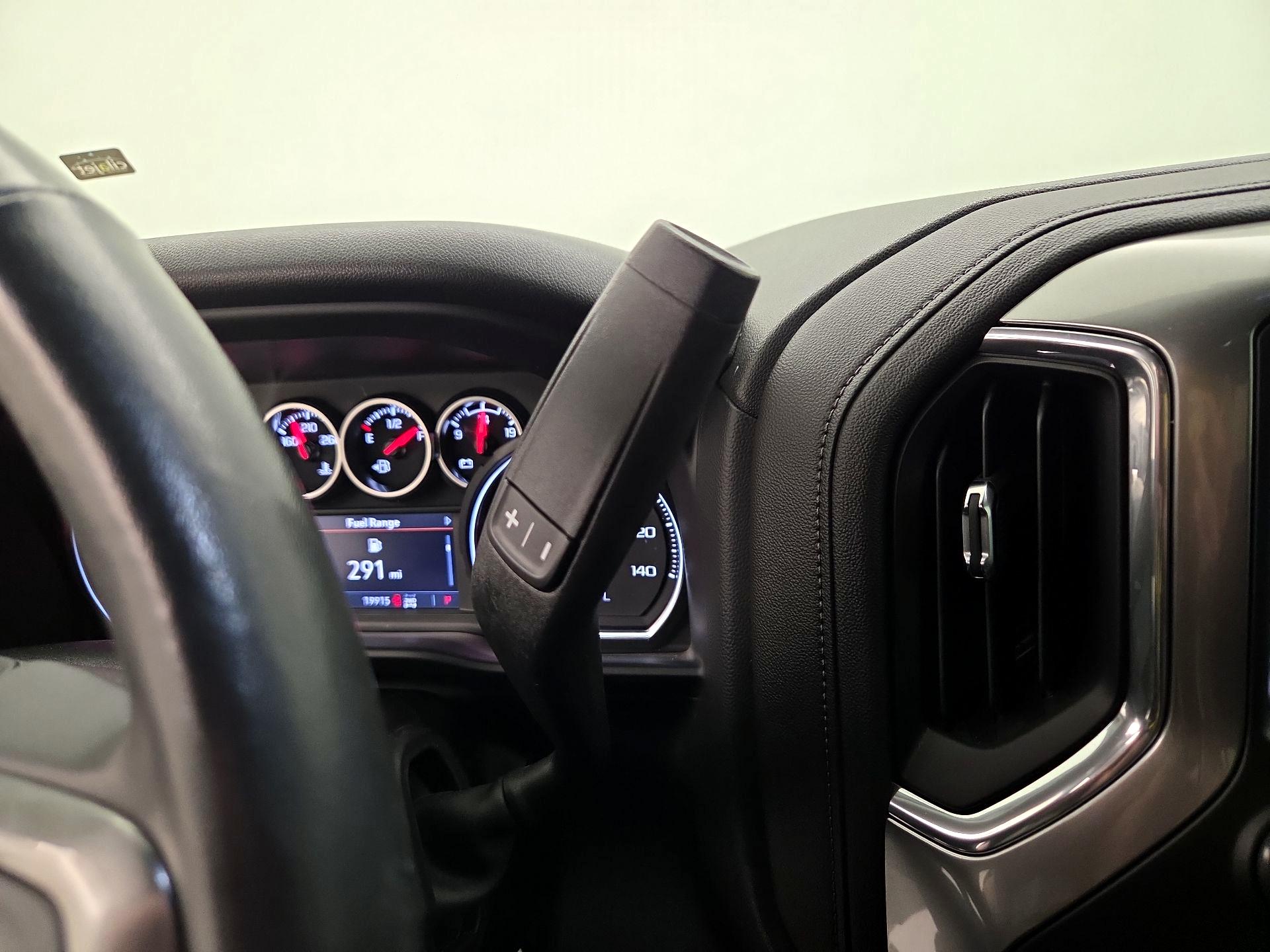 Thumbnail: 2020 Chevrolet Silverado 1500 - 17