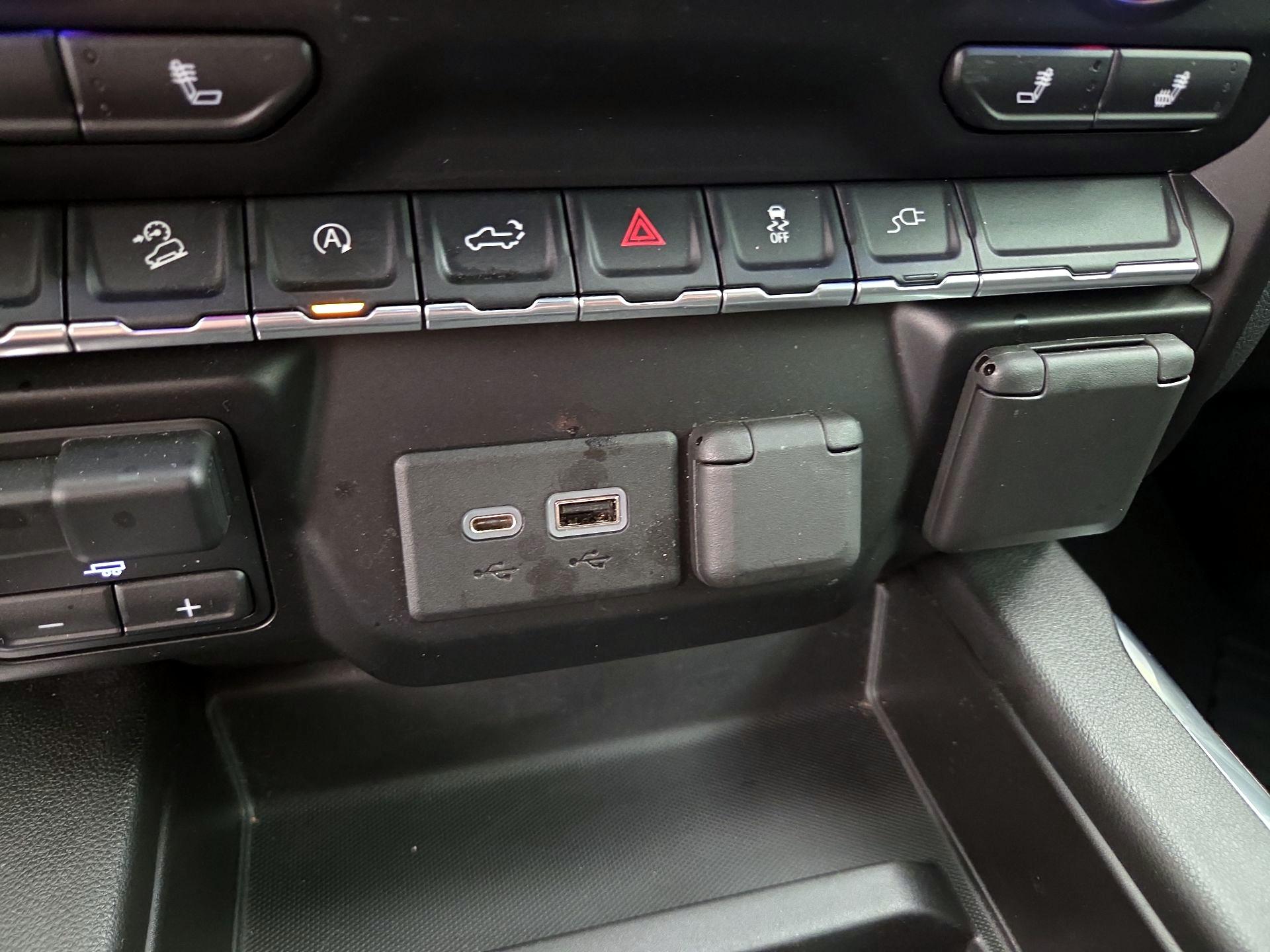 Thumbnail: 2020 Chevrolet Silverado 1500 - 18