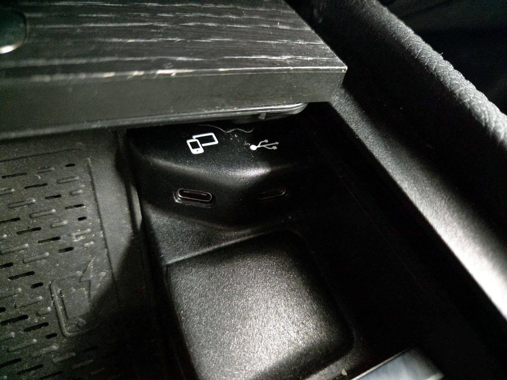 Thumbnail: 2021 Mercedes-Benz GLS - 16