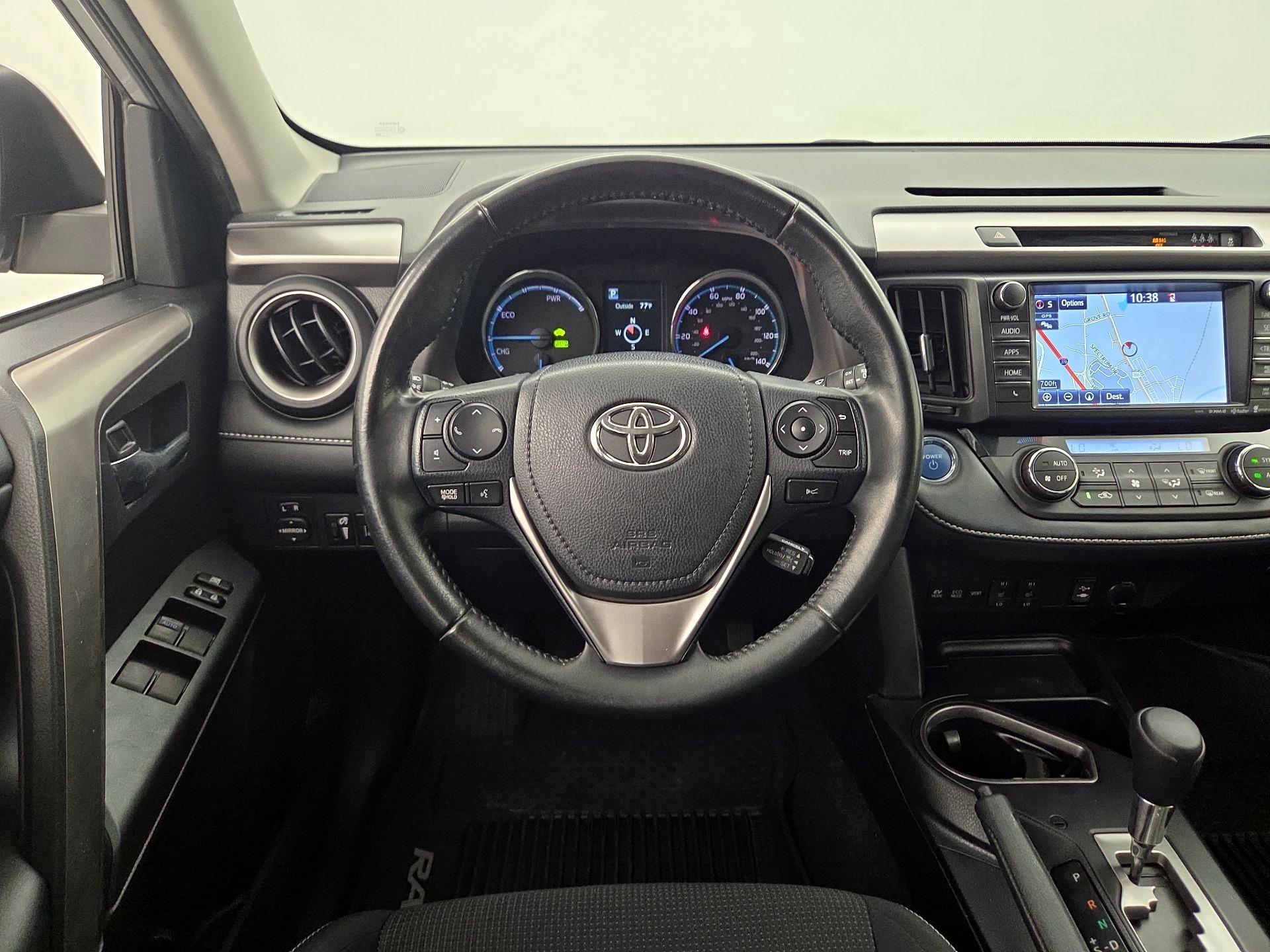 Thumbnail: 2018 Toyota RAV4 - 10