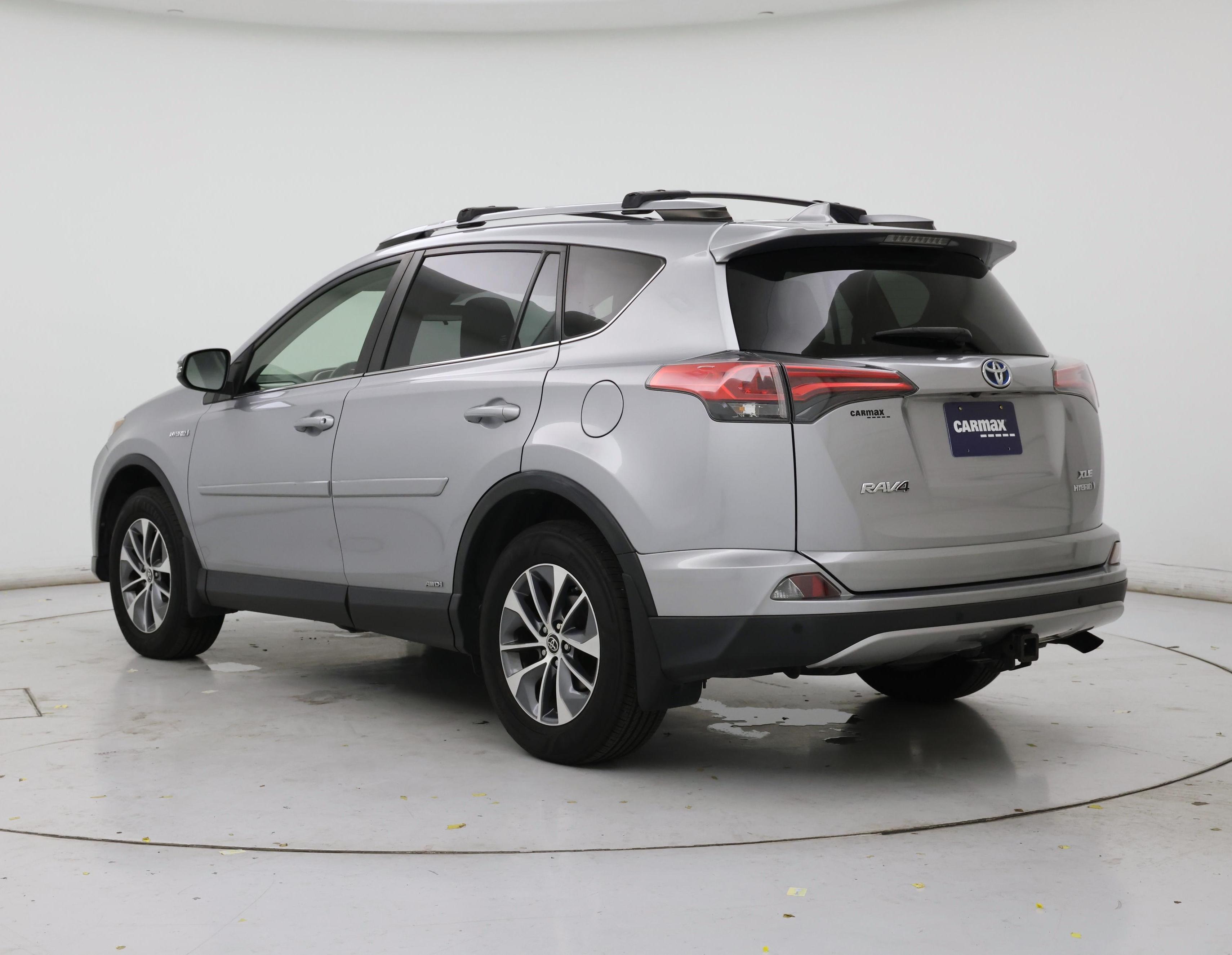 Thumbnail: 2018 Toyota RAV4 - 2