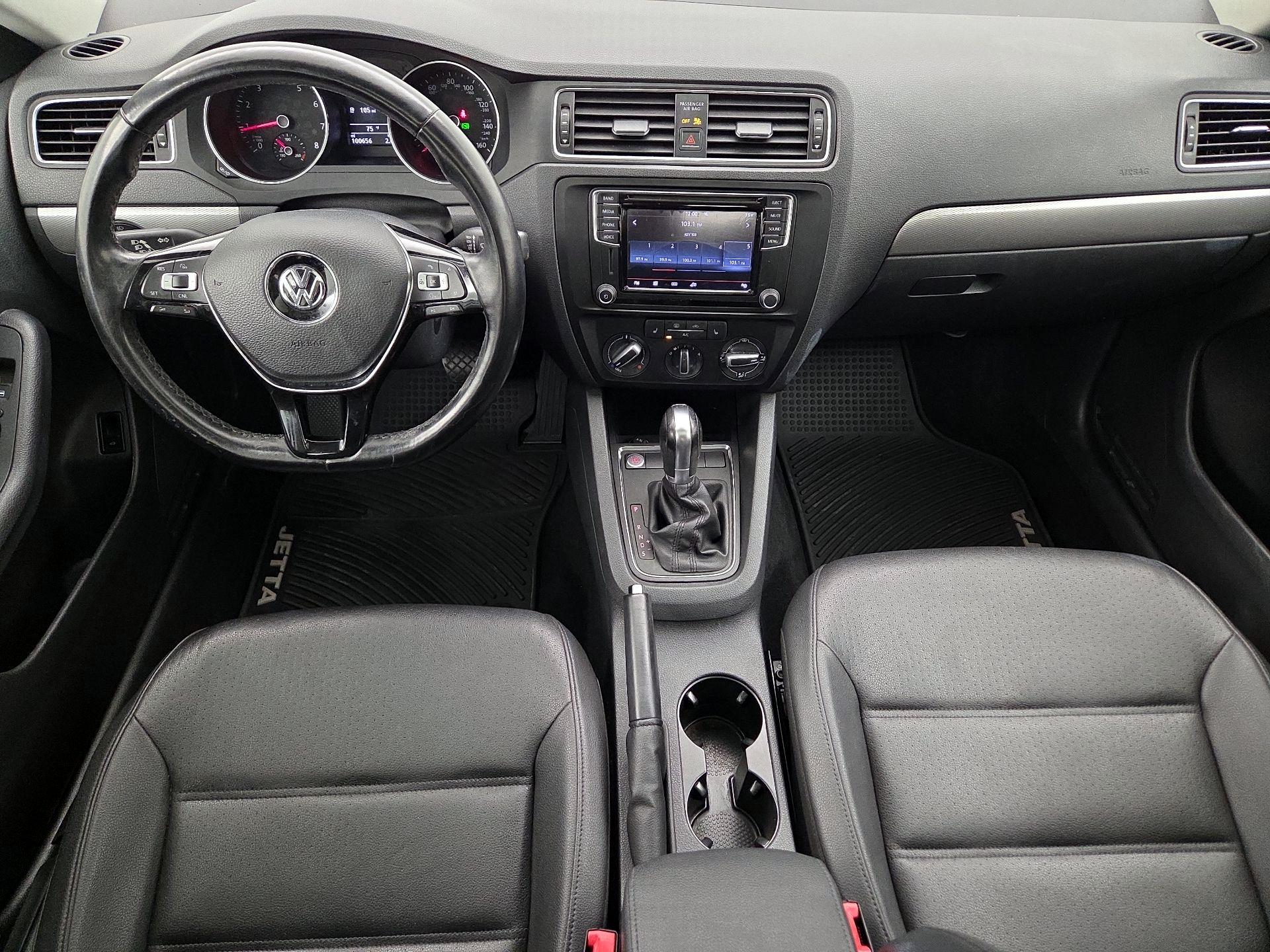Thumbnail: 2017 Volkswagen Jetta - 9