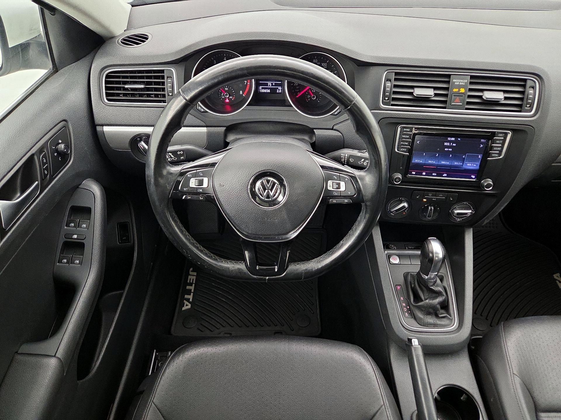 Thumbnail: 2017 Volkswagen Jetta - 10