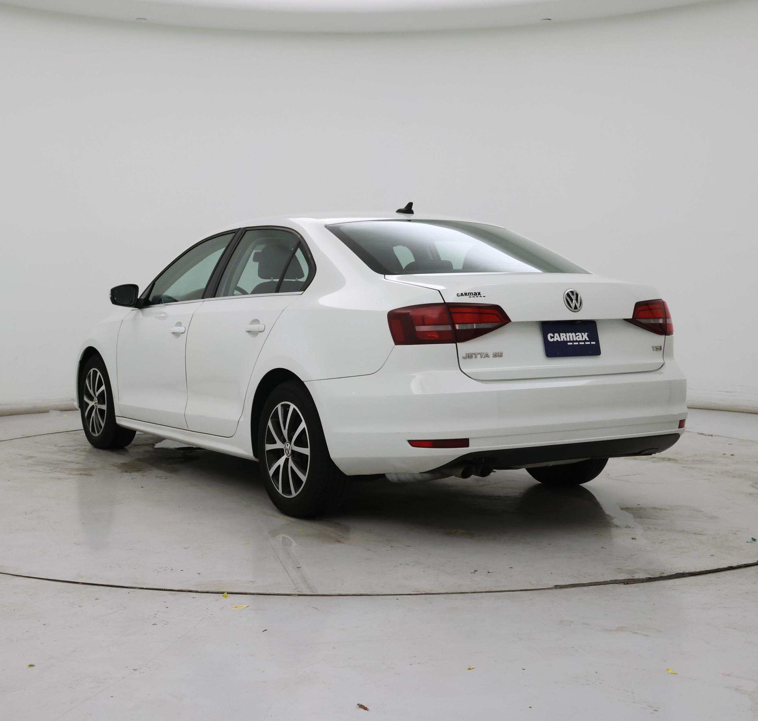 Thumbnail: 2017 Volkswagen Jetta - 2