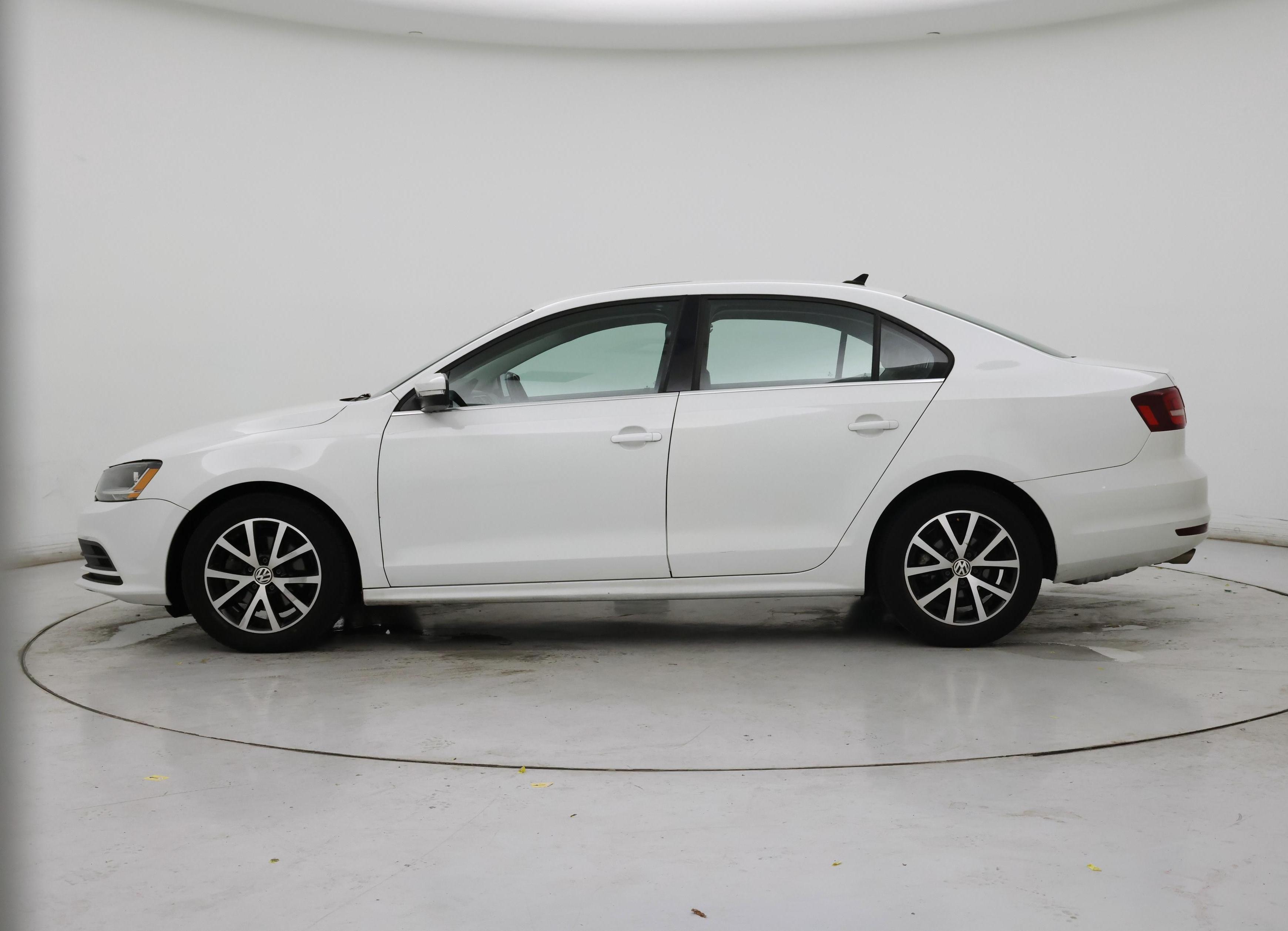 Thumbnail: 2017 Volkswagen Jetta - 3