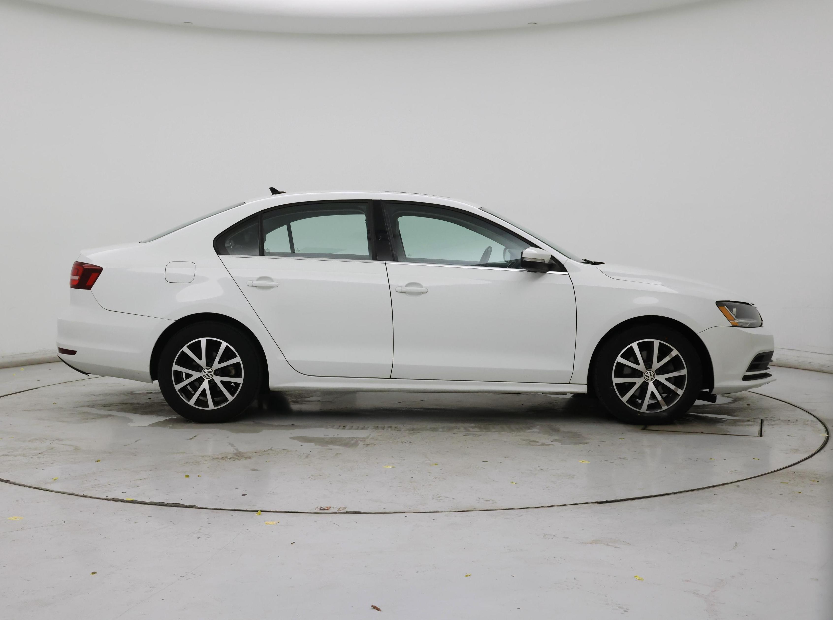 Thumbnail: 2017 Volkswagen Jetta - 7