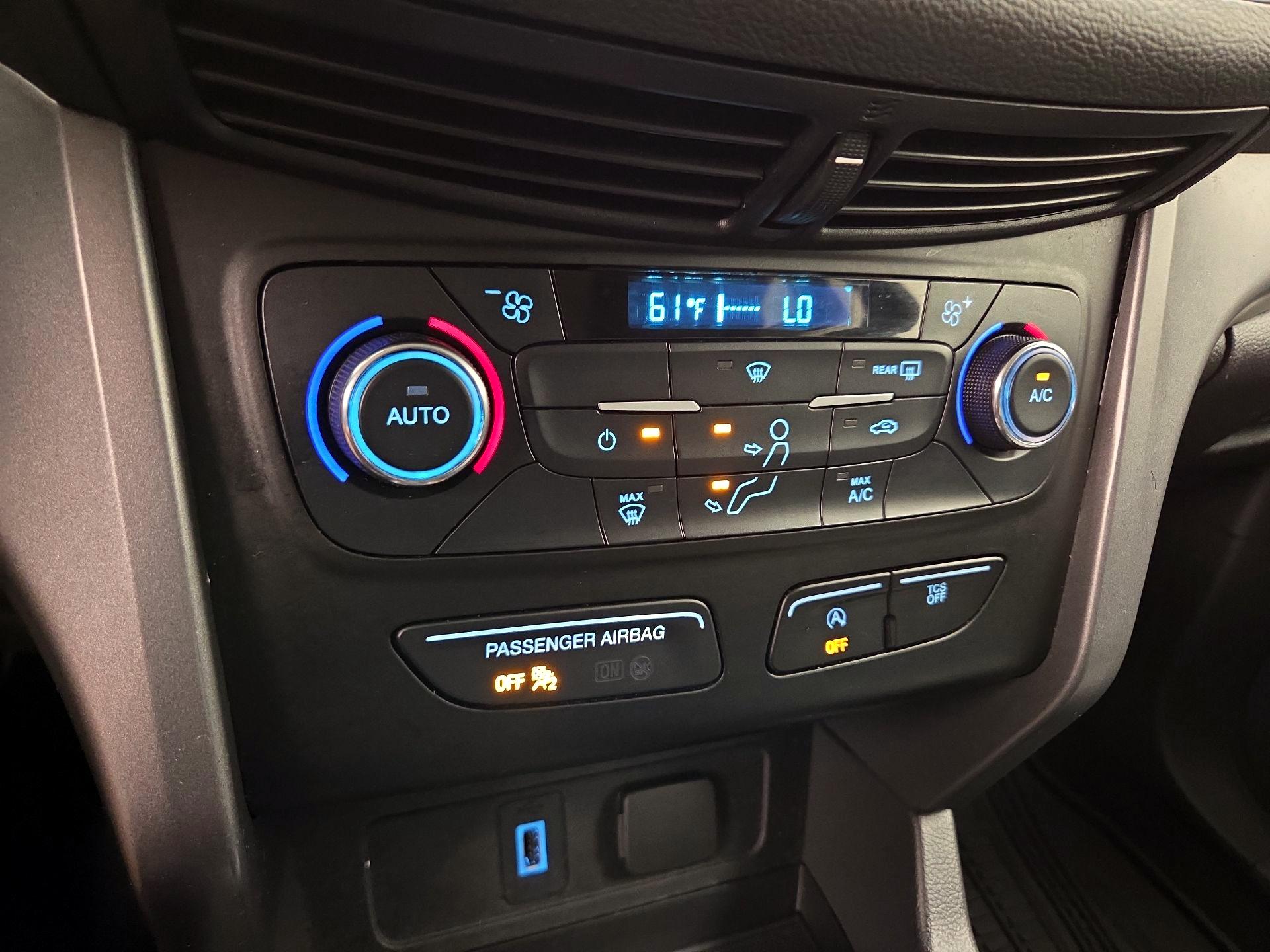 Thumbnail: 2017 Ford Escape - 16