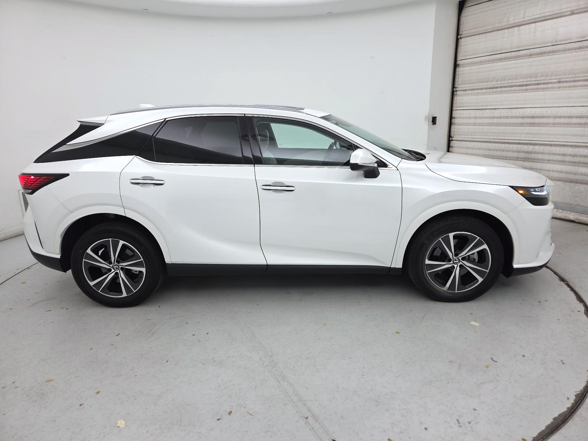 Thumbnail: 2024 Lexus RX - 4