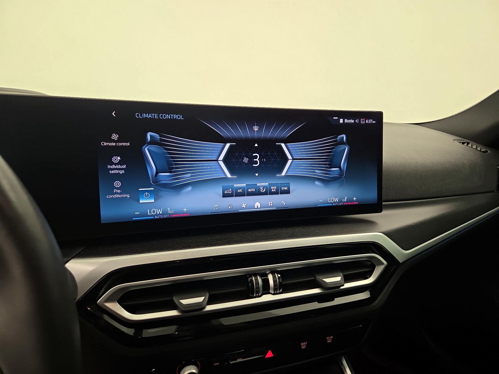 Thumbnail: 2024 BMW i4 - 17