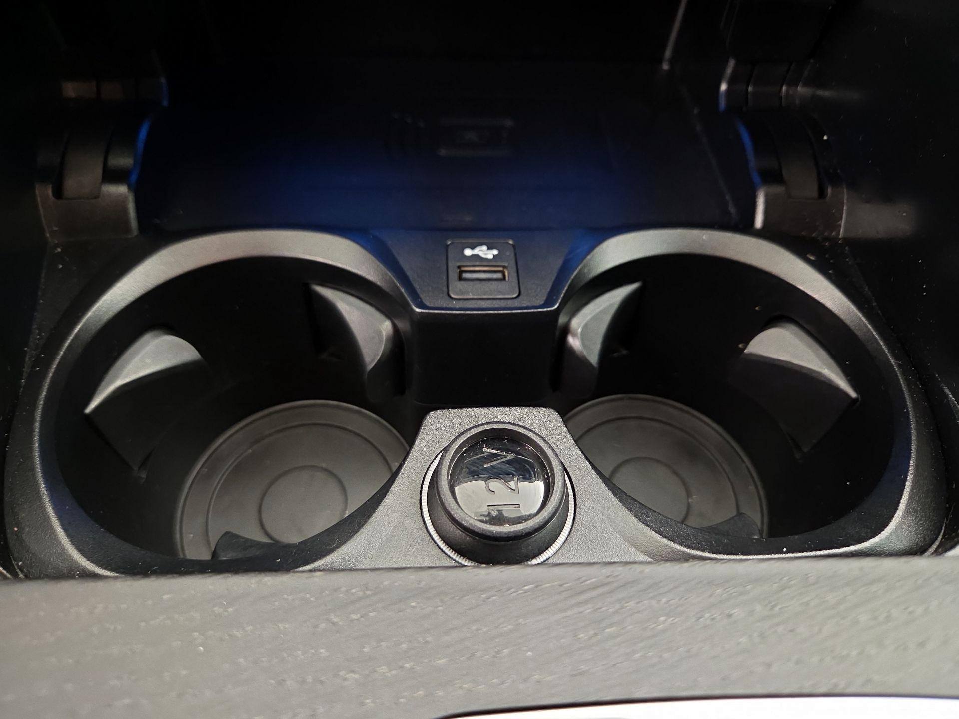 Thumbnail: 2024 BMW i4 - 19