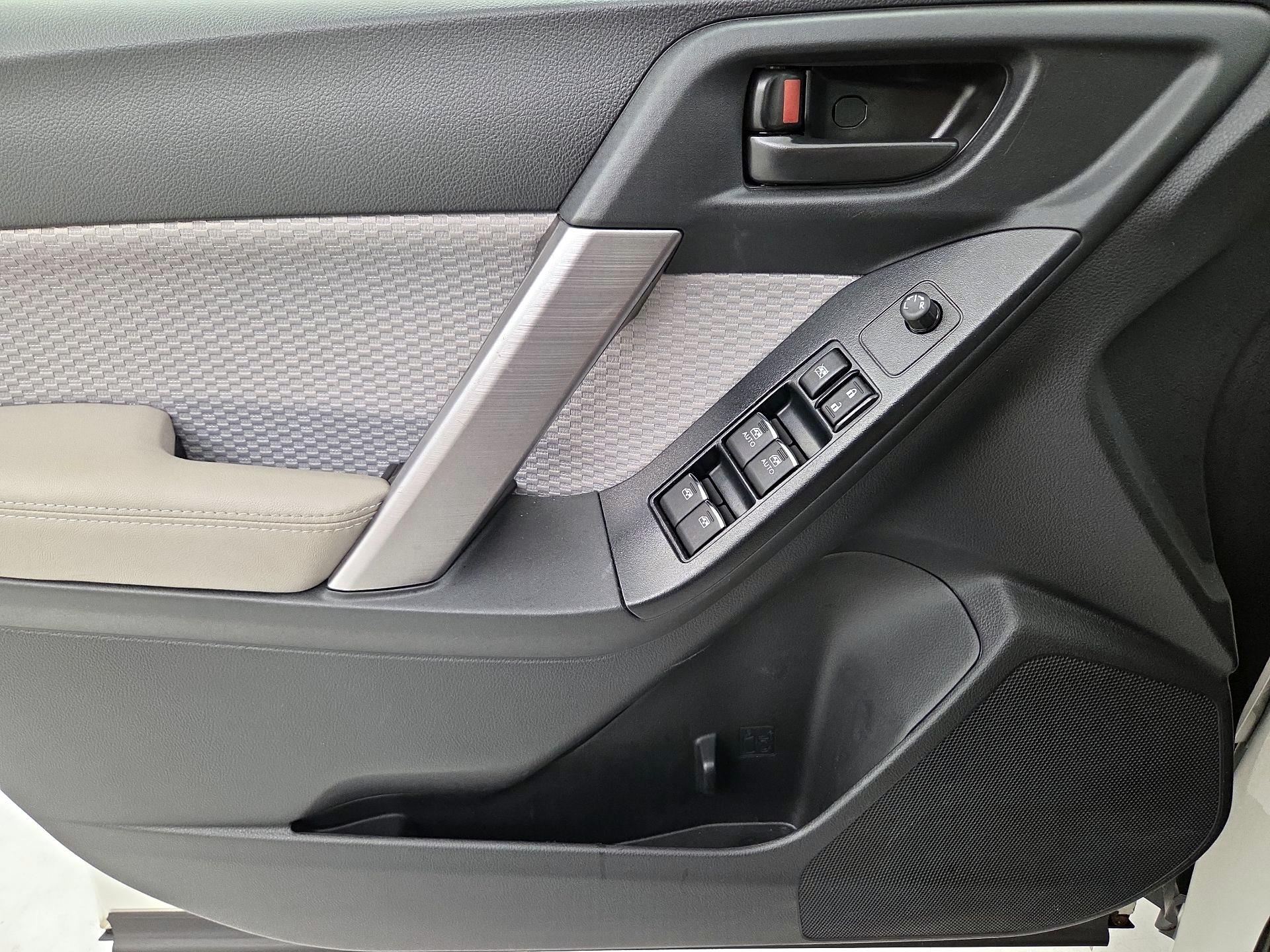 Thumbnail: 2017 Subaru Forester - 10