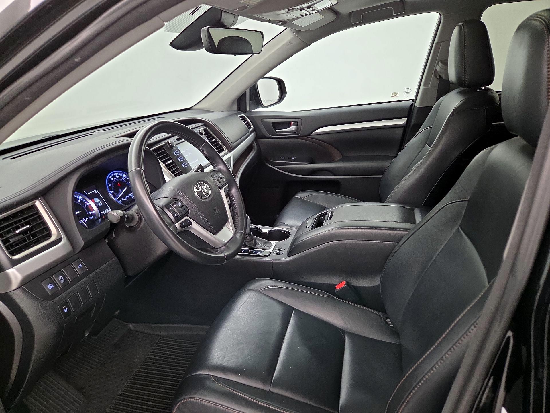 Thumbnail: 2018 Toyota Highlander - 9