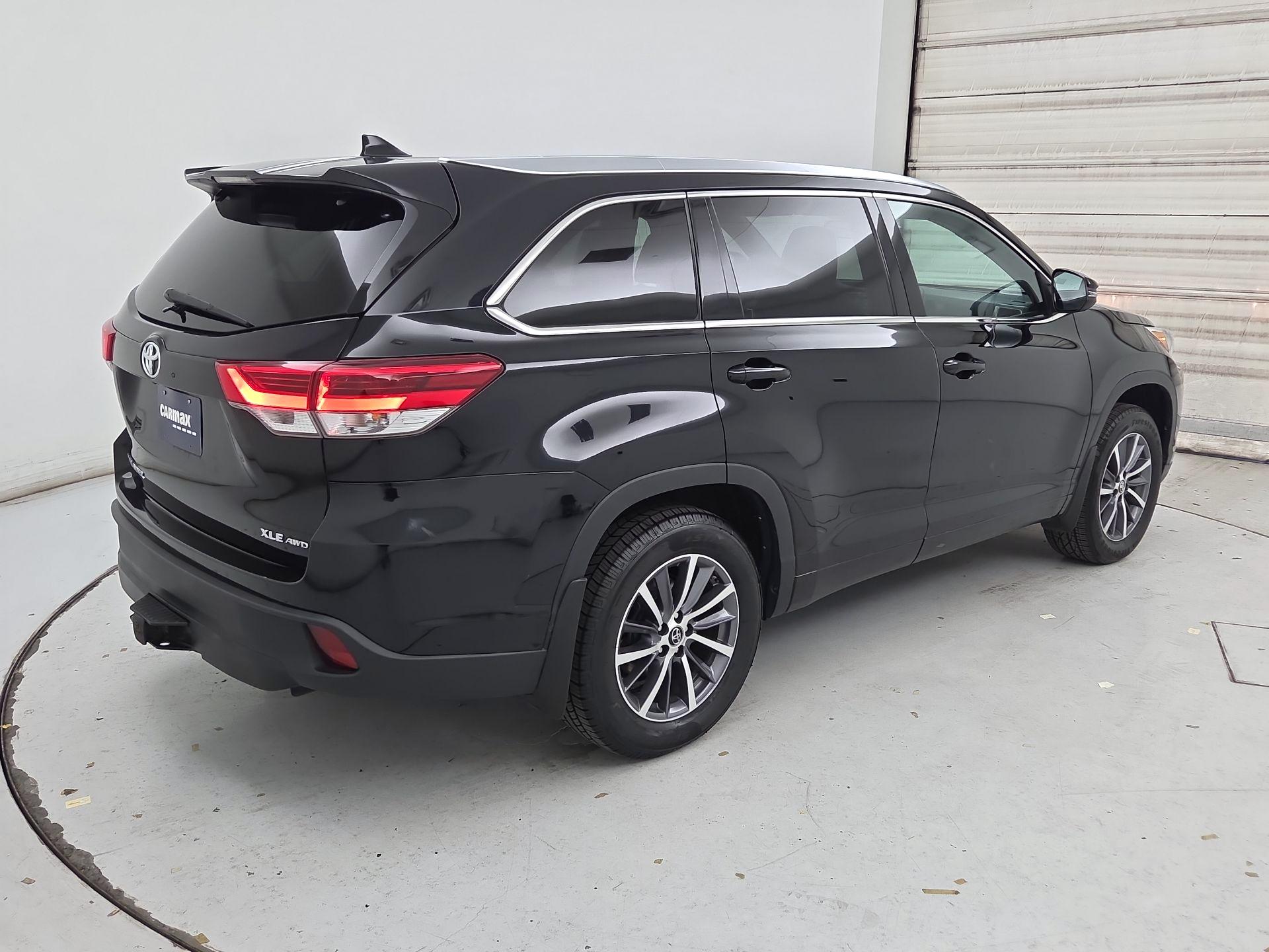 Thumbnail: 2018 Toyota Highlander - 5
