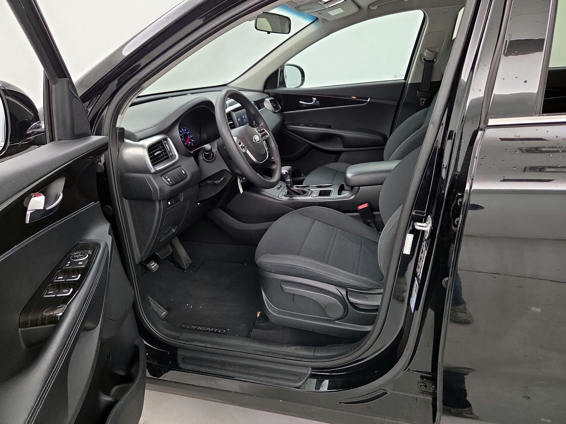 Thumbnail: 2019 Kia Sorento - 11
