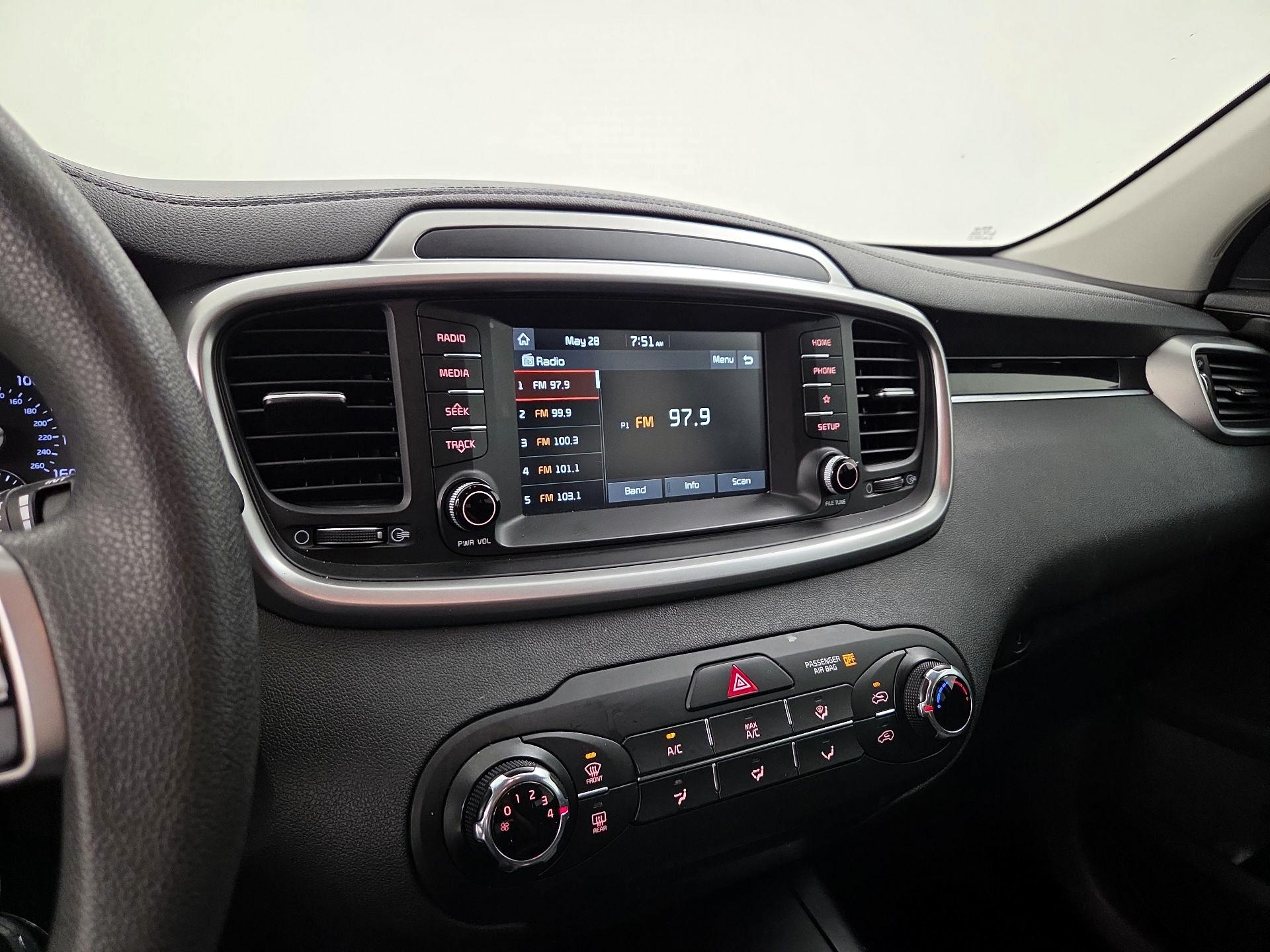 Thumbnail: 2019 Kia Sorento - 15