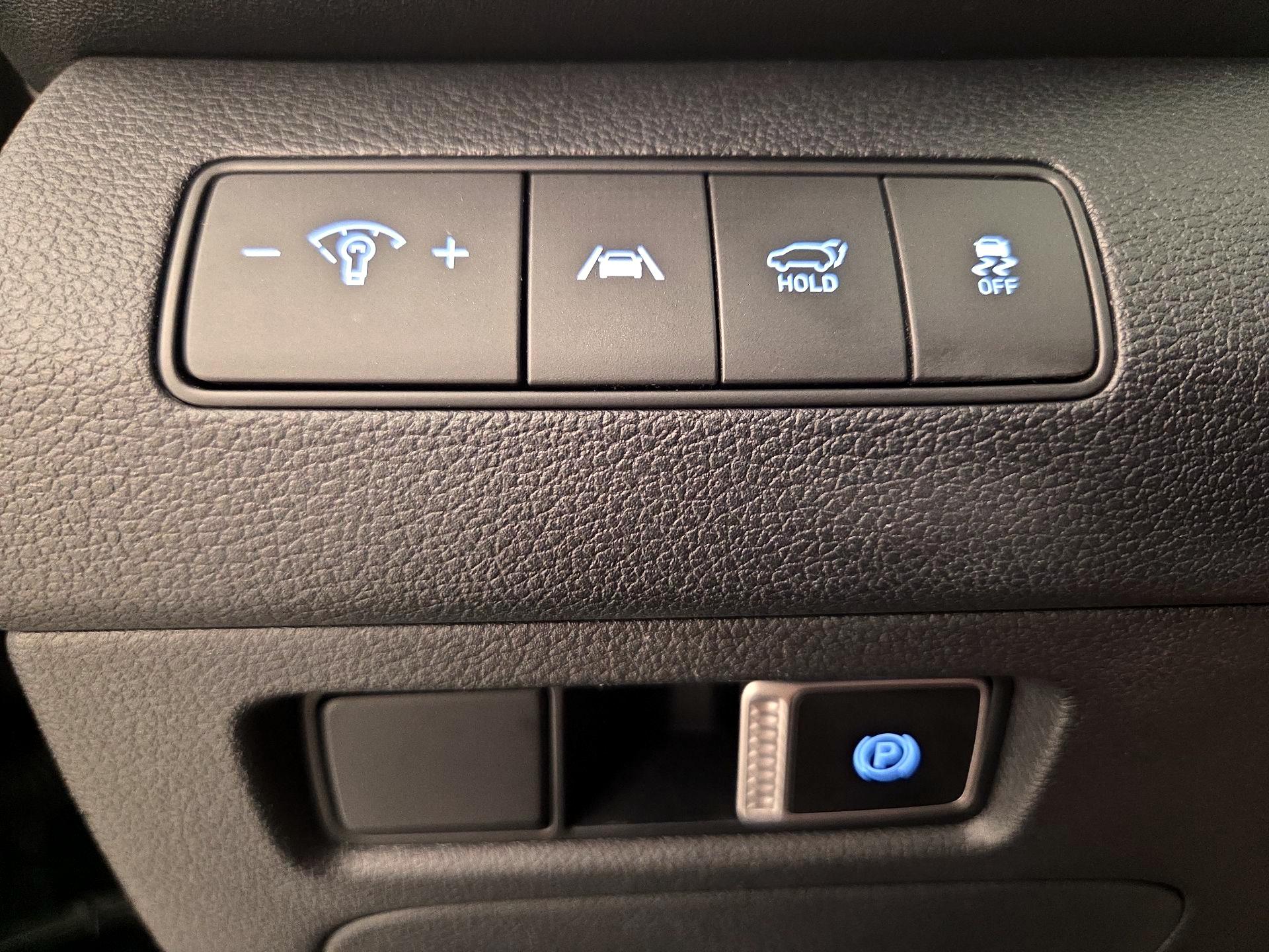 Thumbnail: 2021 Hyundai Santa Fe - 11