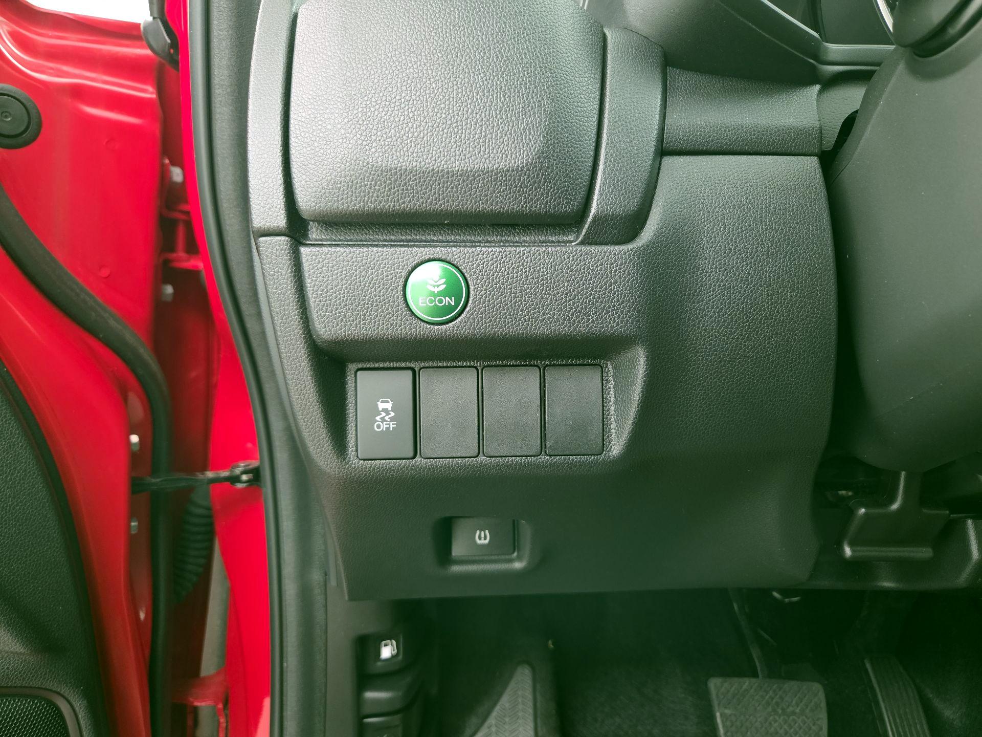 Thumbnail: 2016 Honda Fit - 13
