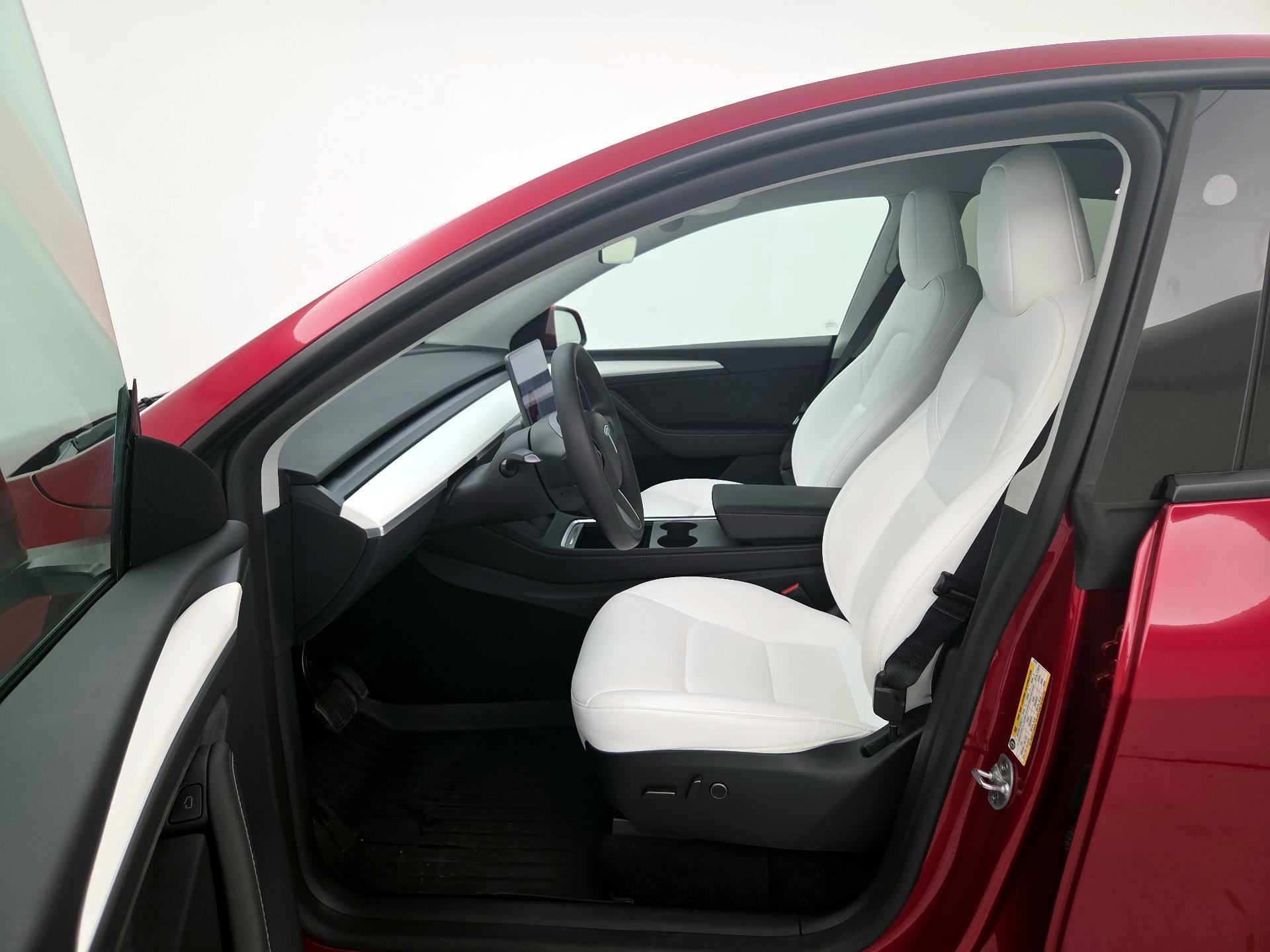 Thumbnail: 2025 Tesla Model Y - 11