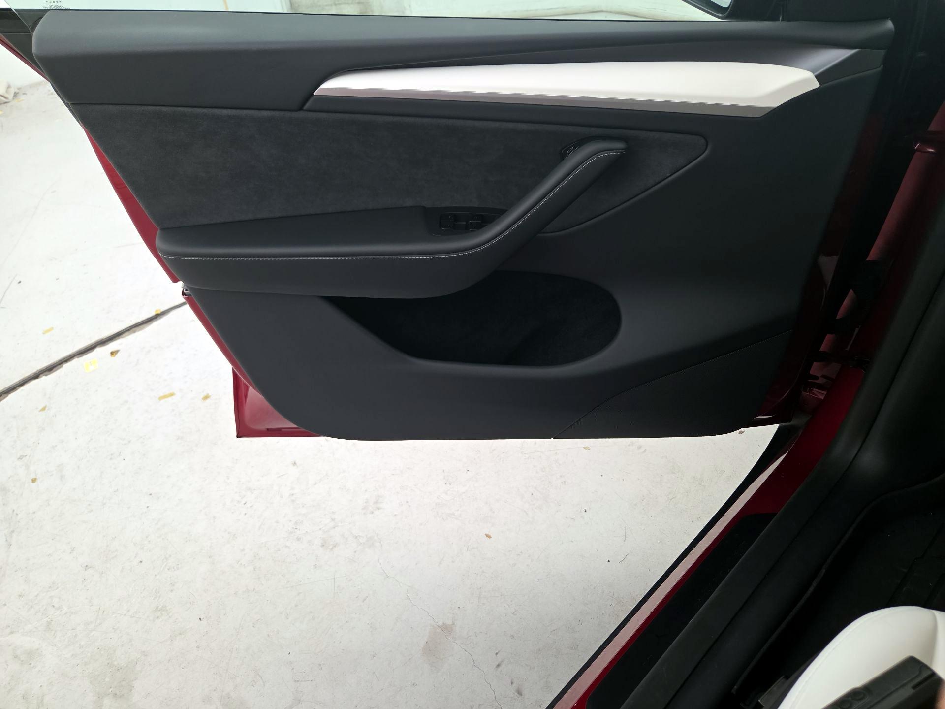 Thumbnail: 2025 Tesla Model Y - 12