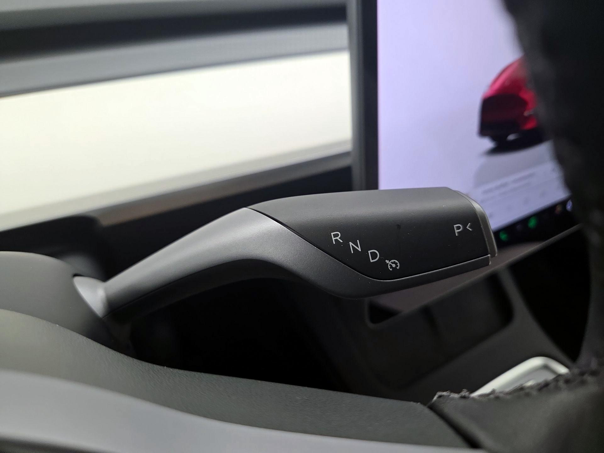 Thumbnail: 2025 Tesla Model Y - 17