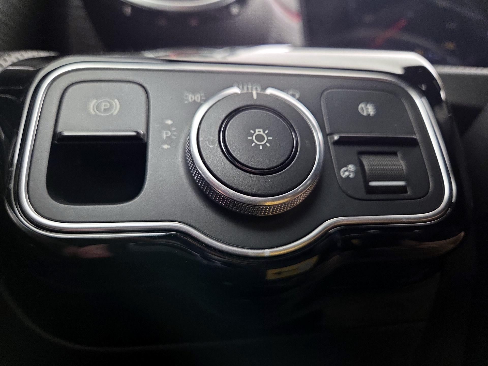 Thumbnail: 2023 Mercedes-Benz CLA - 11