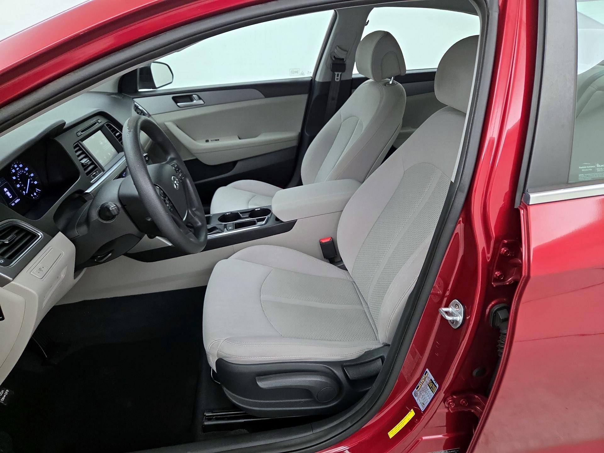 Thumbnail: 2016 Hyundai Sonata - 11