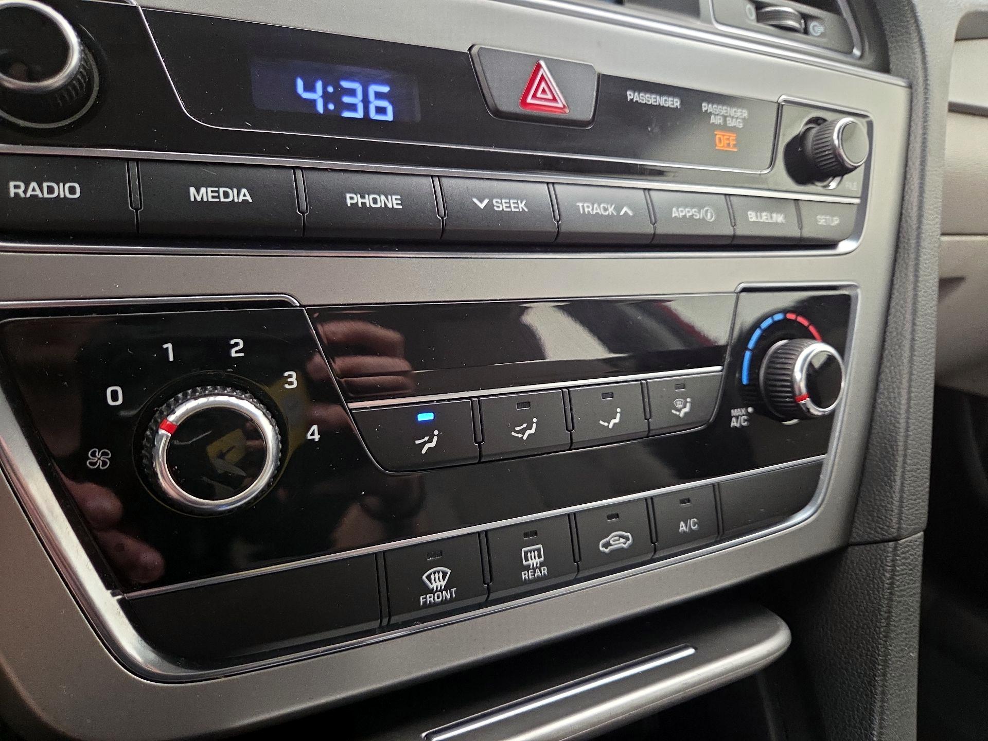 Thumbnail: 2016 Hyundai Sonata - 16