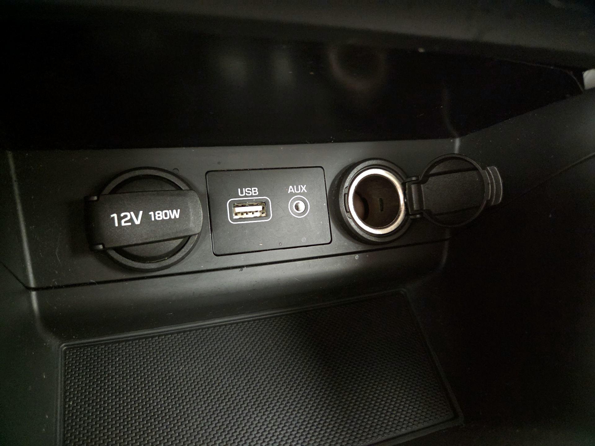 Thumbnail: 2016 Hyundai Sonata - 18