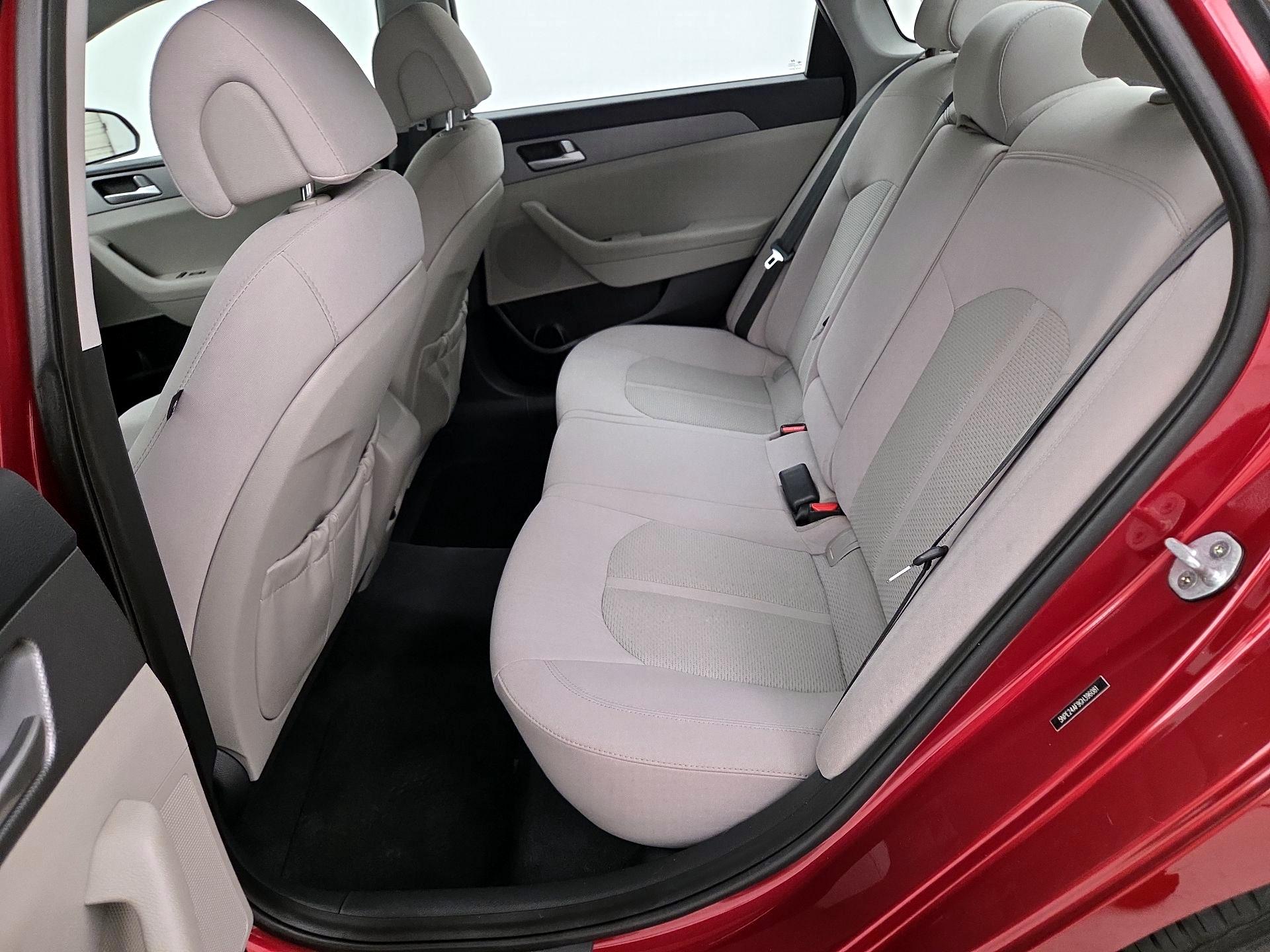 Thumbnail: 2016 Hyundai Sonata - 19