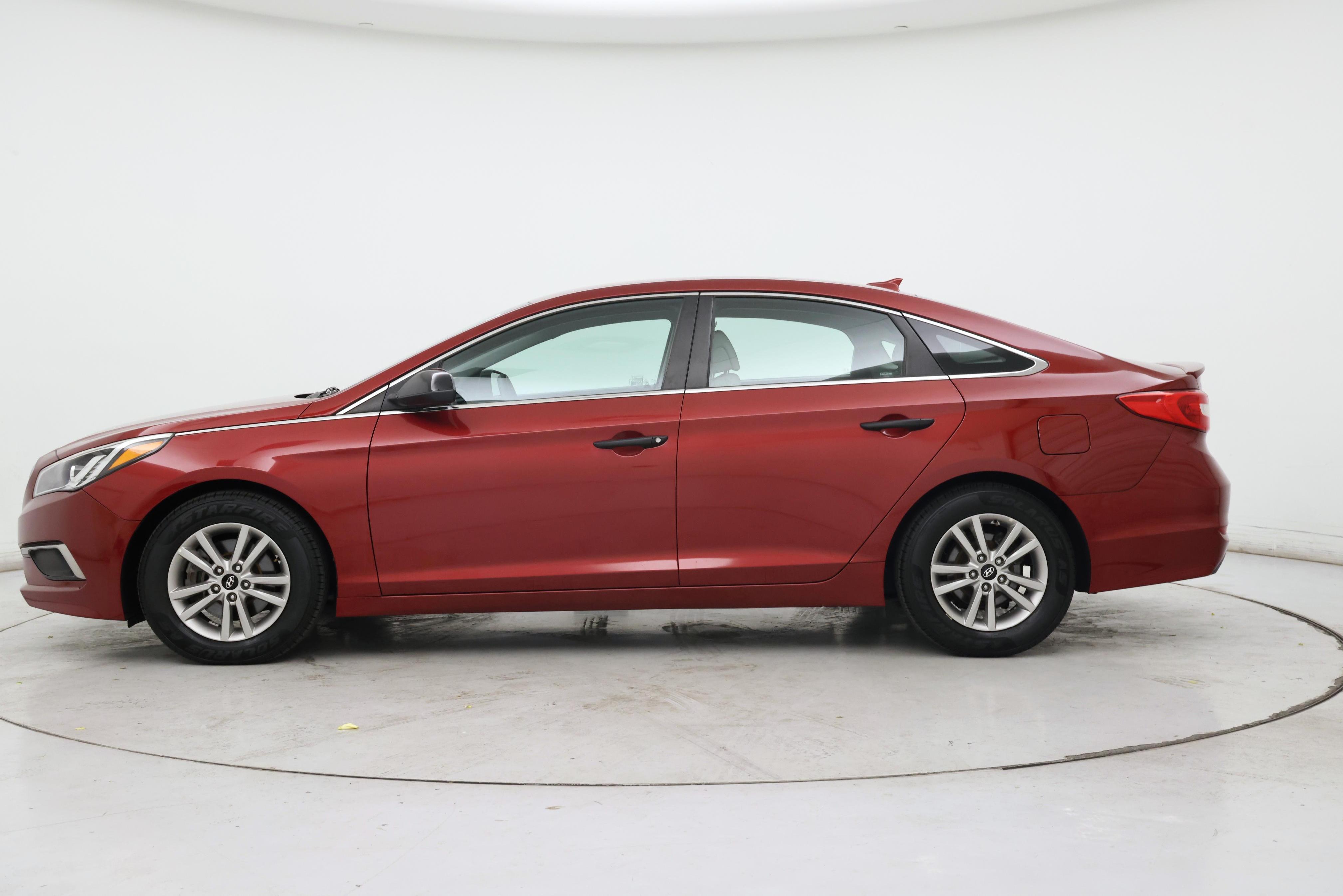Thumbnail: 2016 Hyundai Sonata - 3