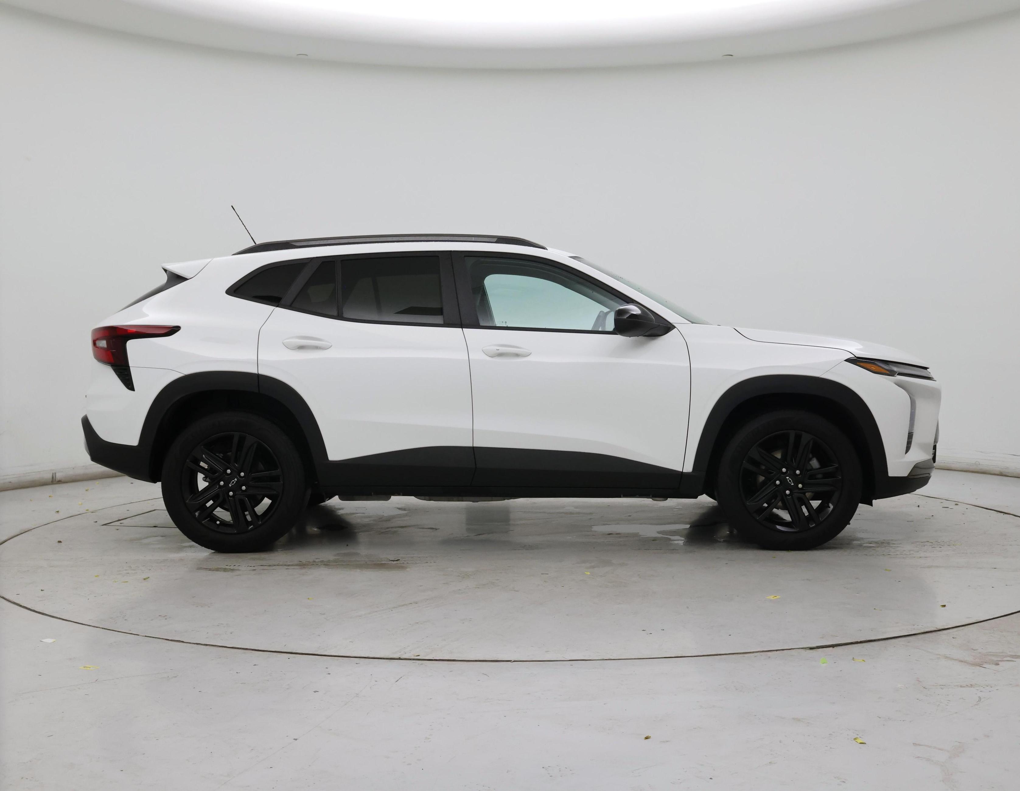 Thumbnail: 2025 Chevrolet Trax - 7