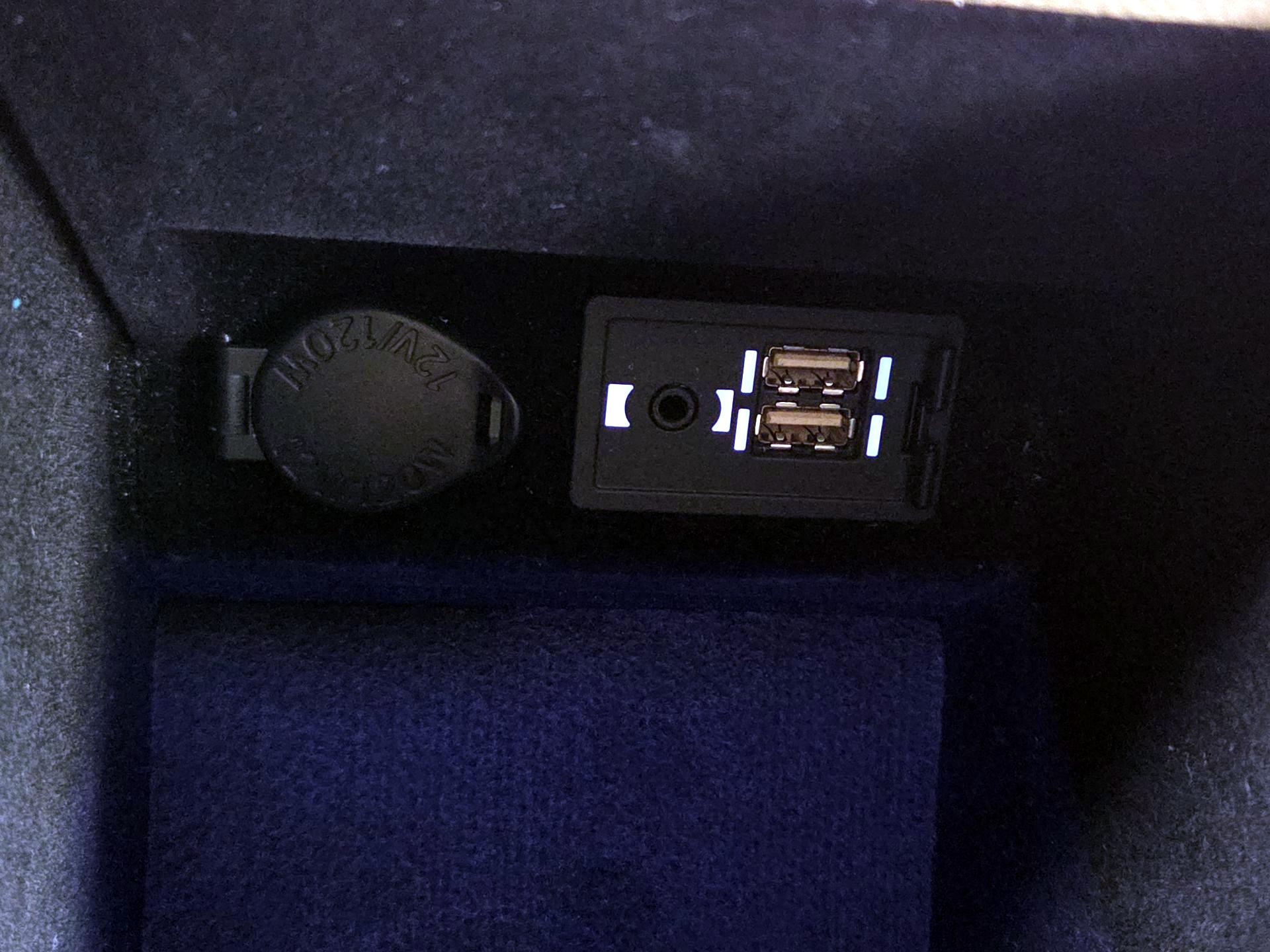 Thumbnail: 2016 Lexus ES - 17