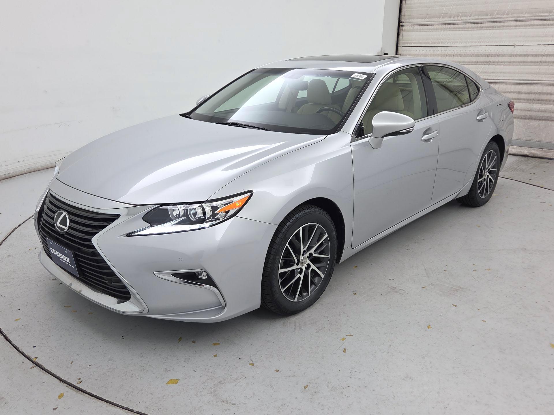 Thumbnail: 2016 Lexus ES - 3