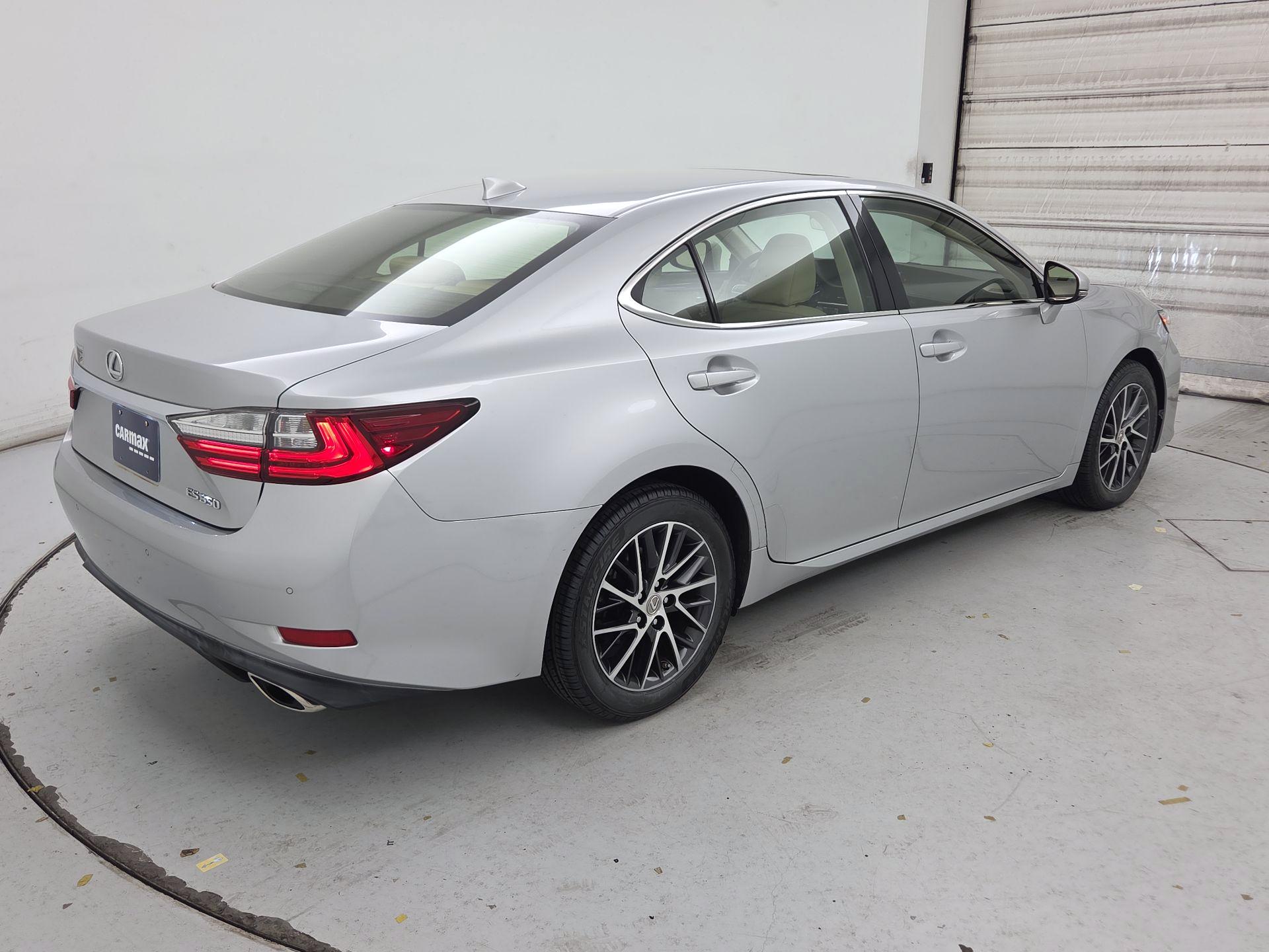 Thumbnail: 2016 Lexus ES - 5