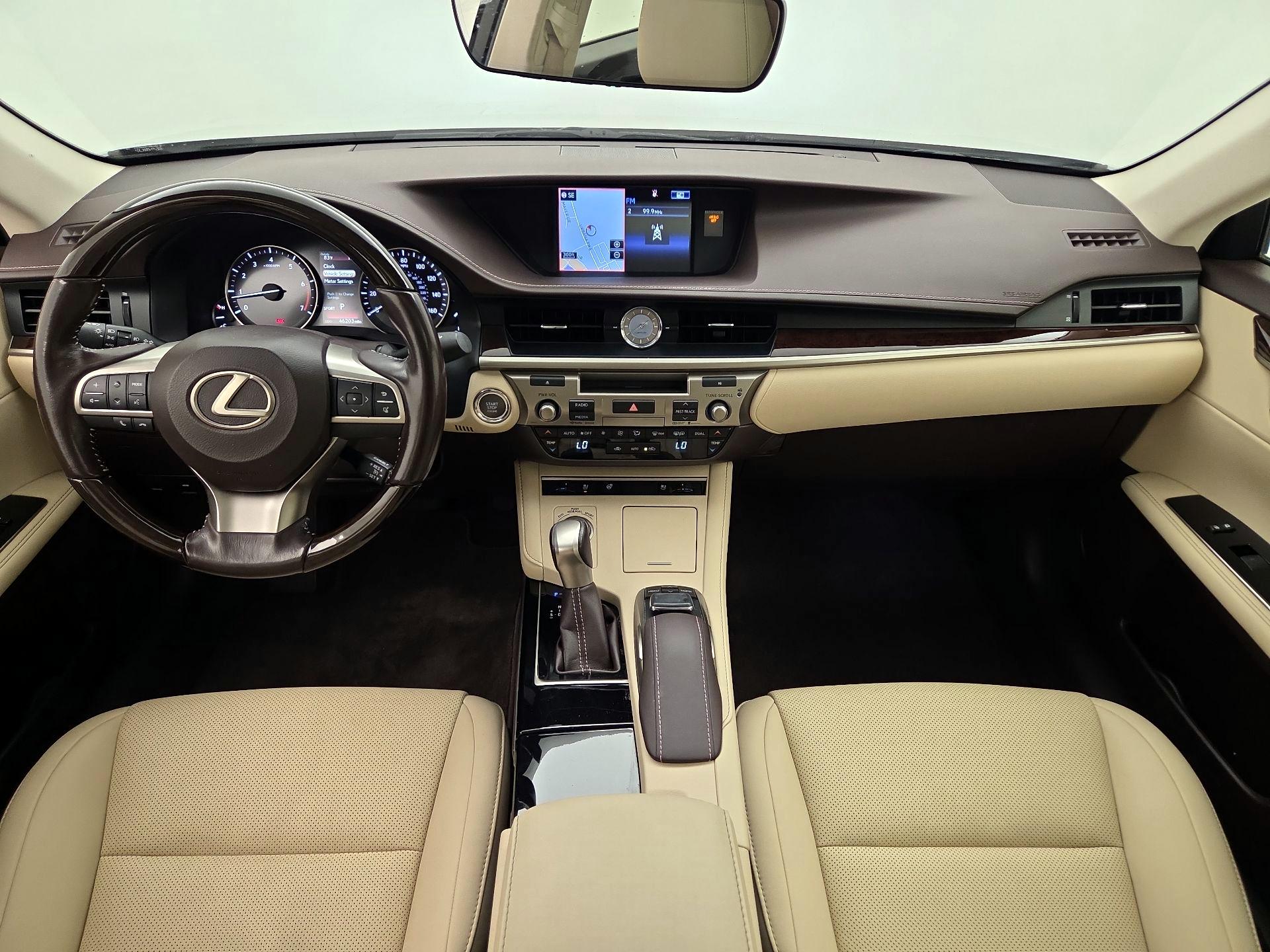 Thumbnail: 2016 Lexus ES - 8