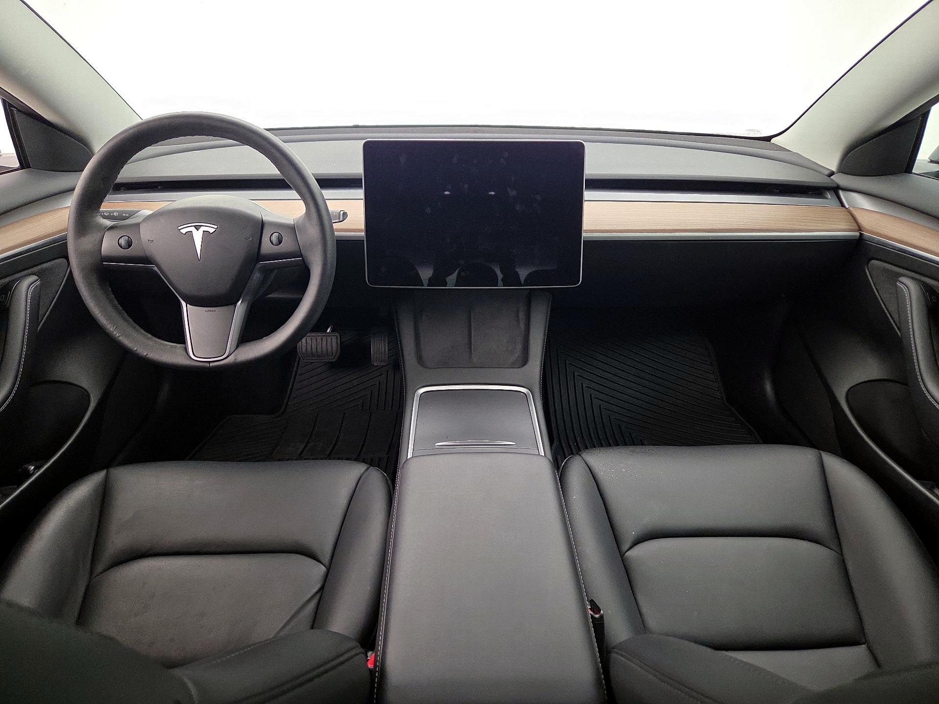 Thumbnail: 2023 Tesla Model 3 - 9